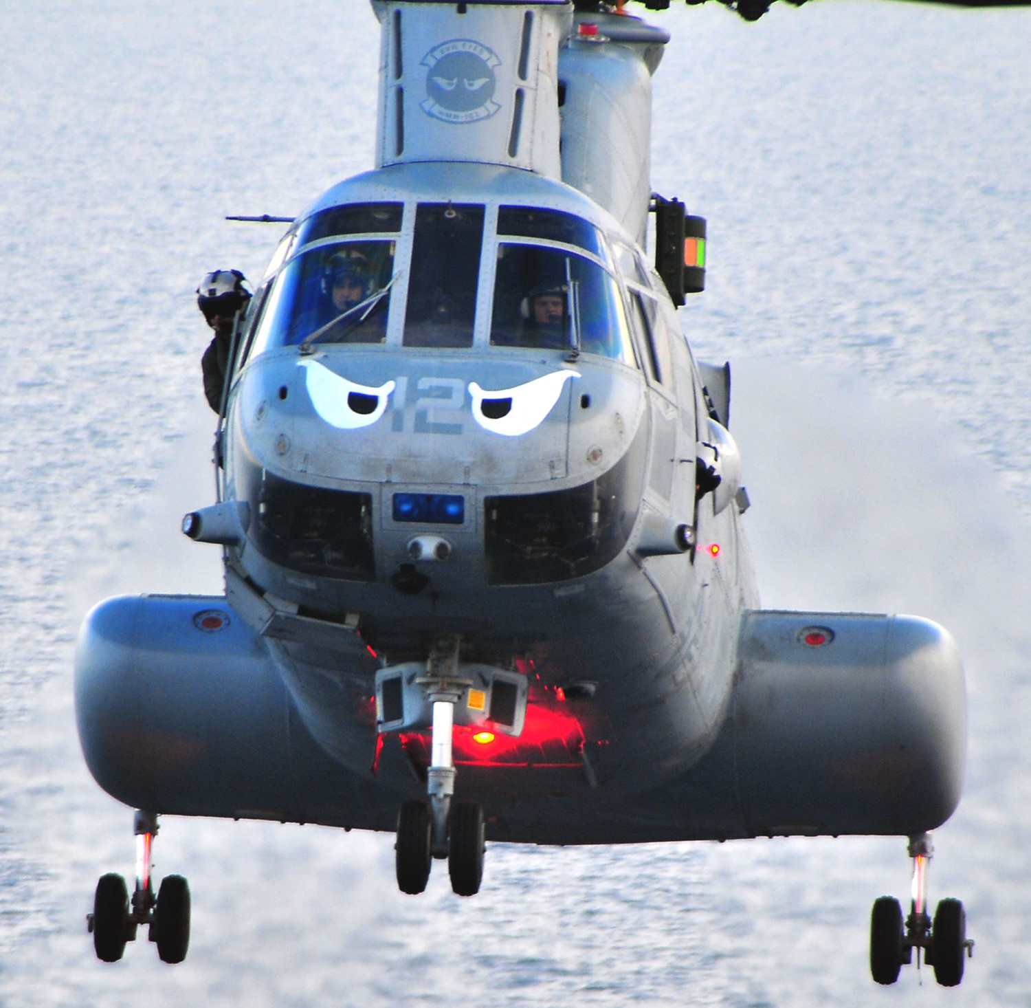 hmm-163 evil eyes marine medium helicopter squadron ch-46e sea knight usmc 12