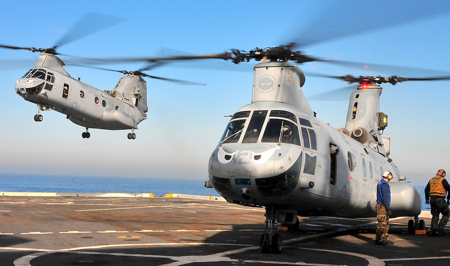 hmm-163 evil eyes marine medium helicopter squadron ch-46e sea knight usmc uss new orleans lpd-18 13