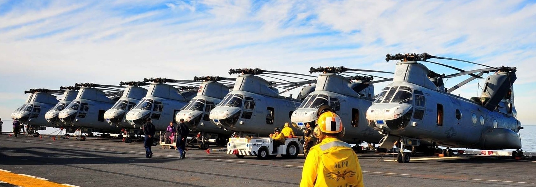 hmm-163 evil eyes marine medium helicopter squadron ch-46e sea knight usmc 14