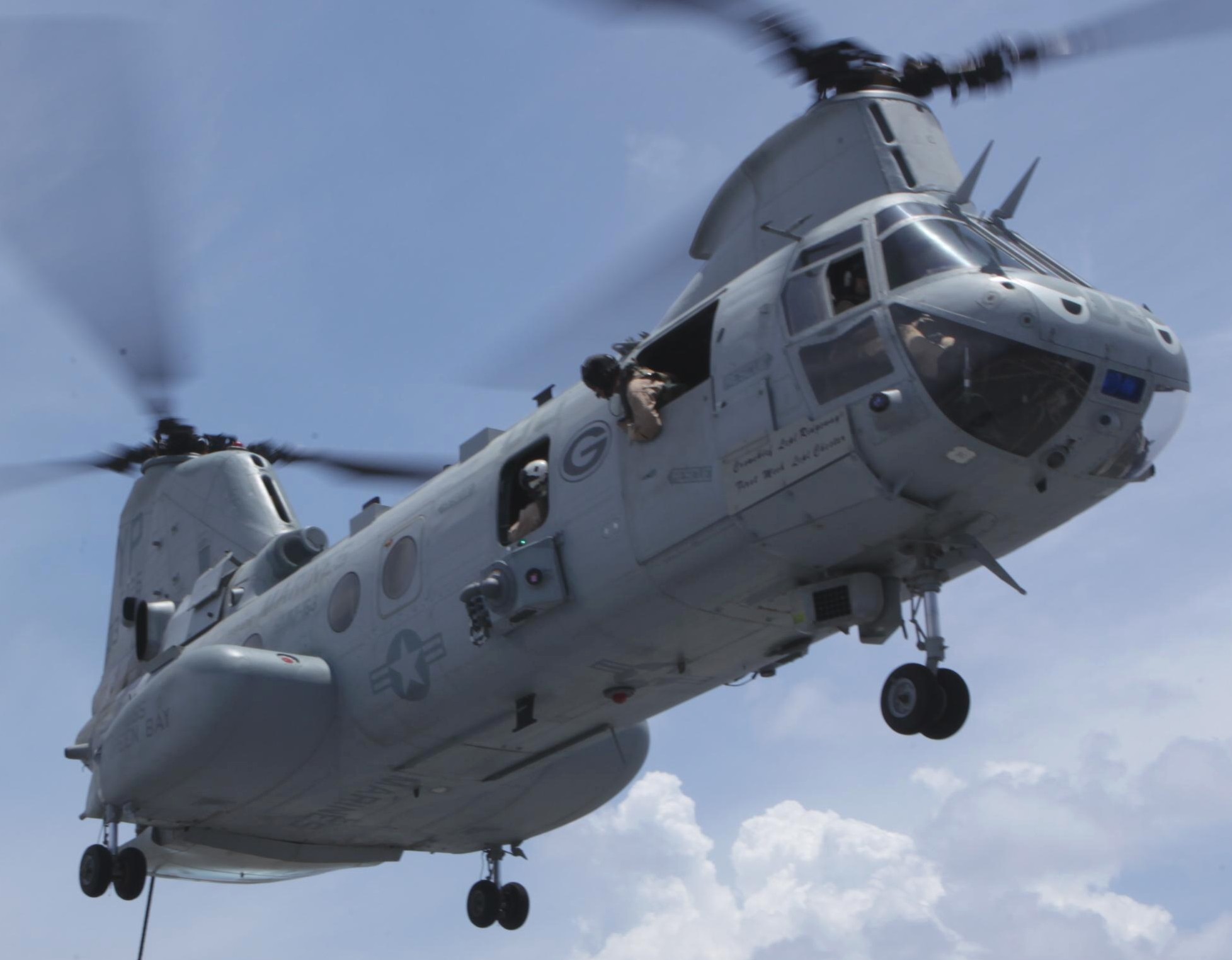 hmm-163 evil eyes marine medium helicopter squadron ch-46e sea knight usmc 29