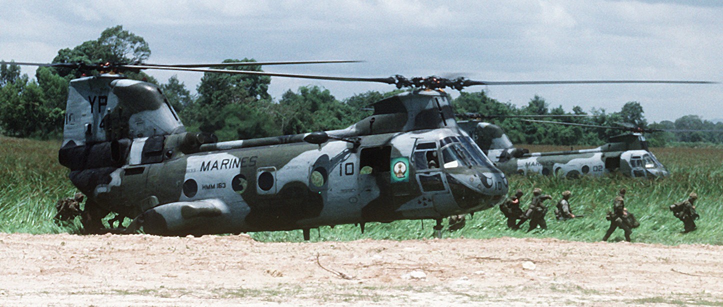 hmm-163 evil eyes marine medium helicopter squadron ch-46e sea knight usmc 54