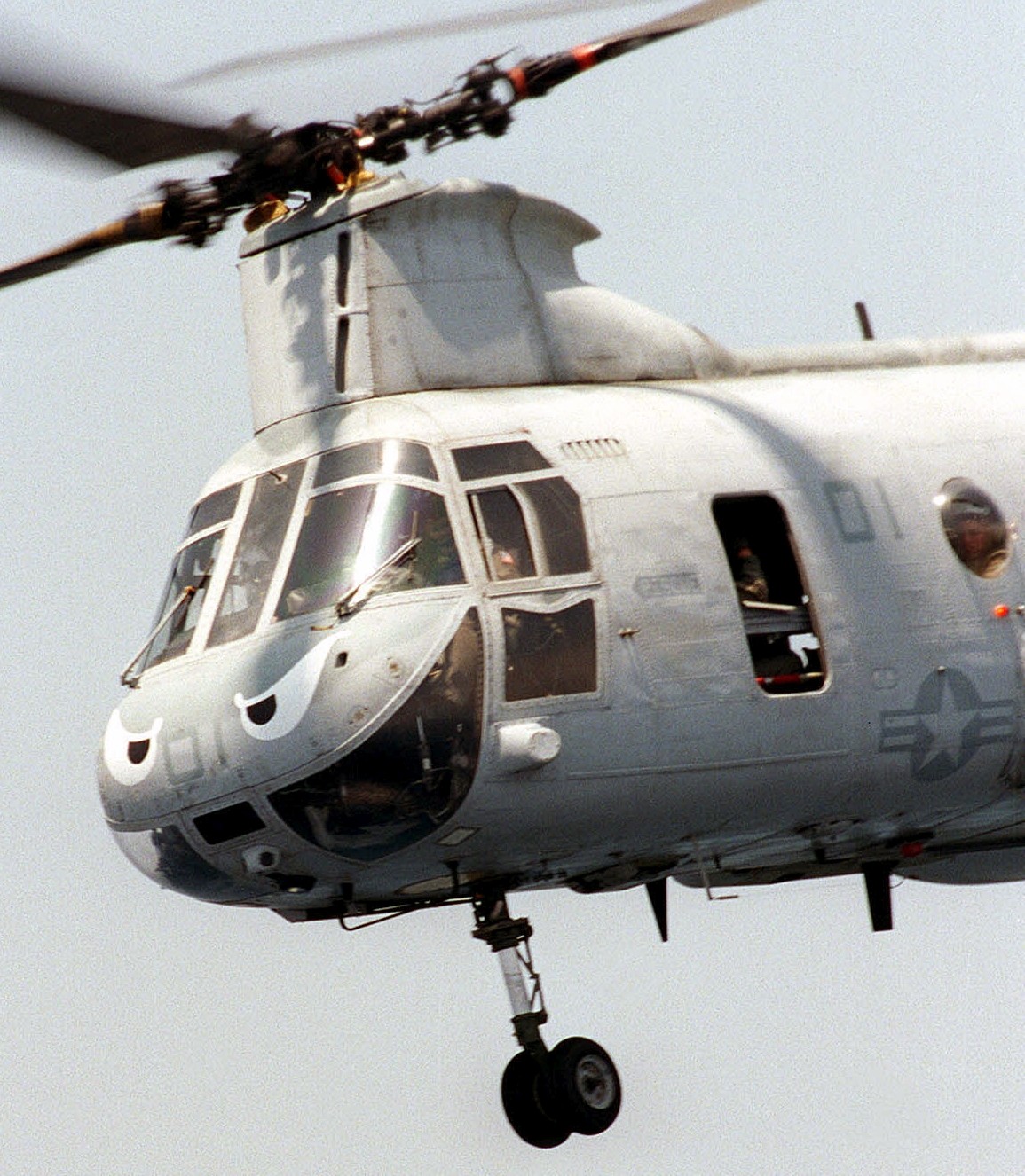 hmm-163 evil eyes marine medium helicopter squadron ch-46e sea knight usmc 63