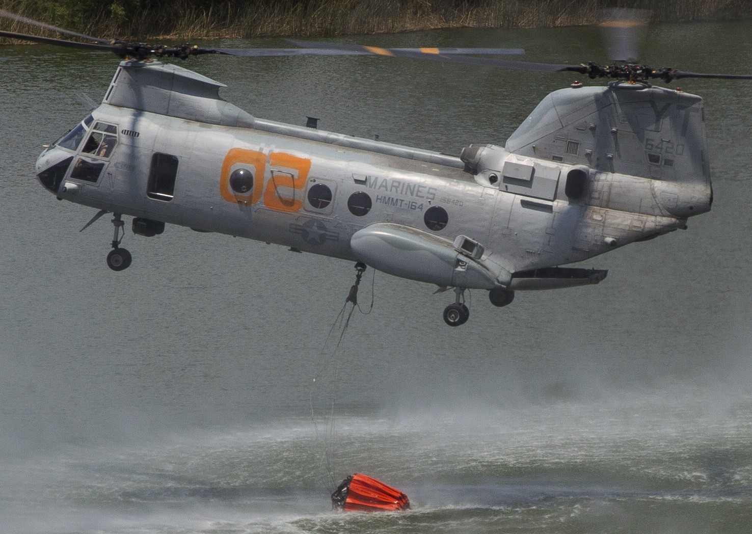 hmmt-164 knightriders ch-46 sea knight marine medium helicopter training squadron usmc 24