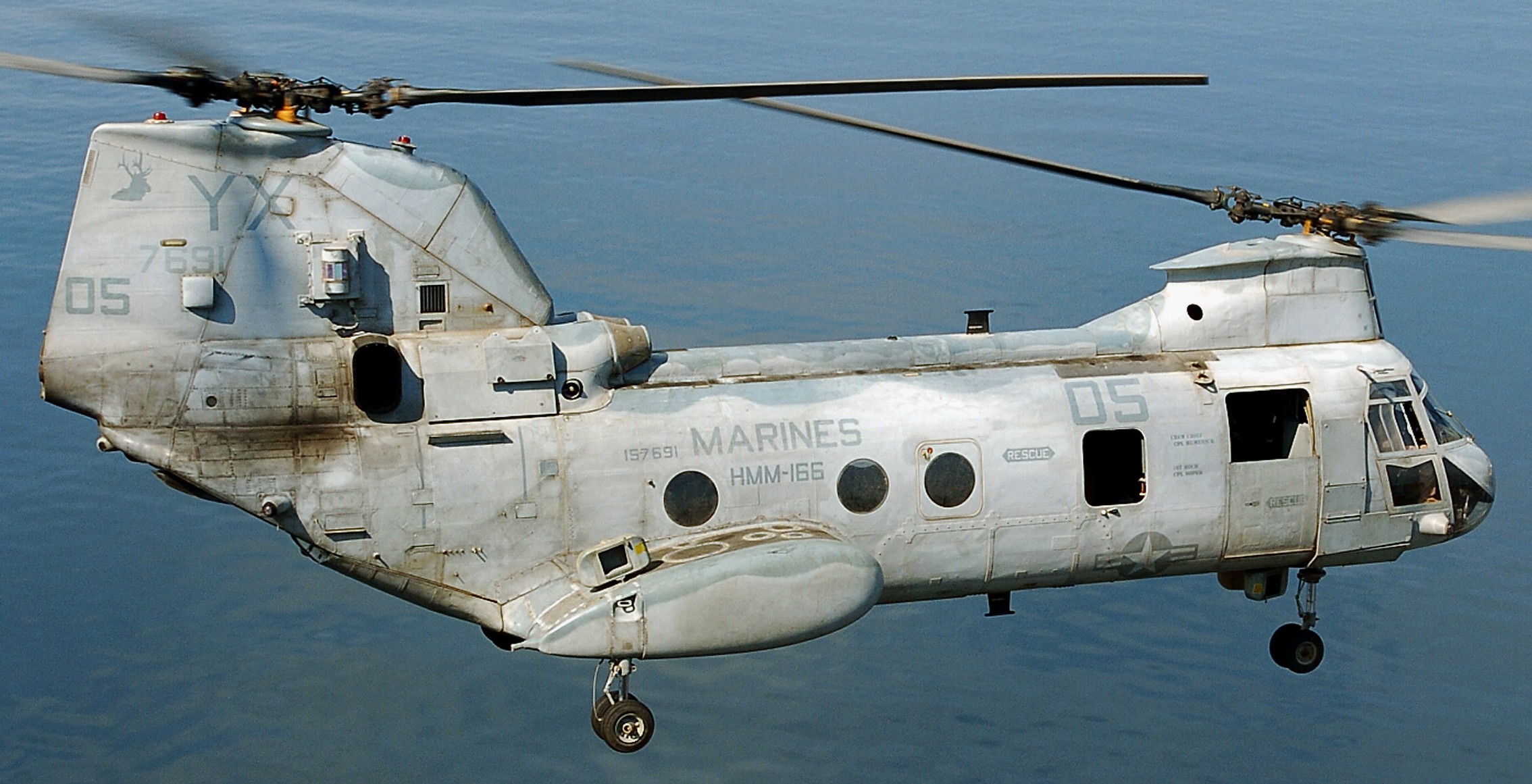 hmm-166 sea elk ch-46e sea knight marine medium helicopter squadron usmc mcas miramar 02x