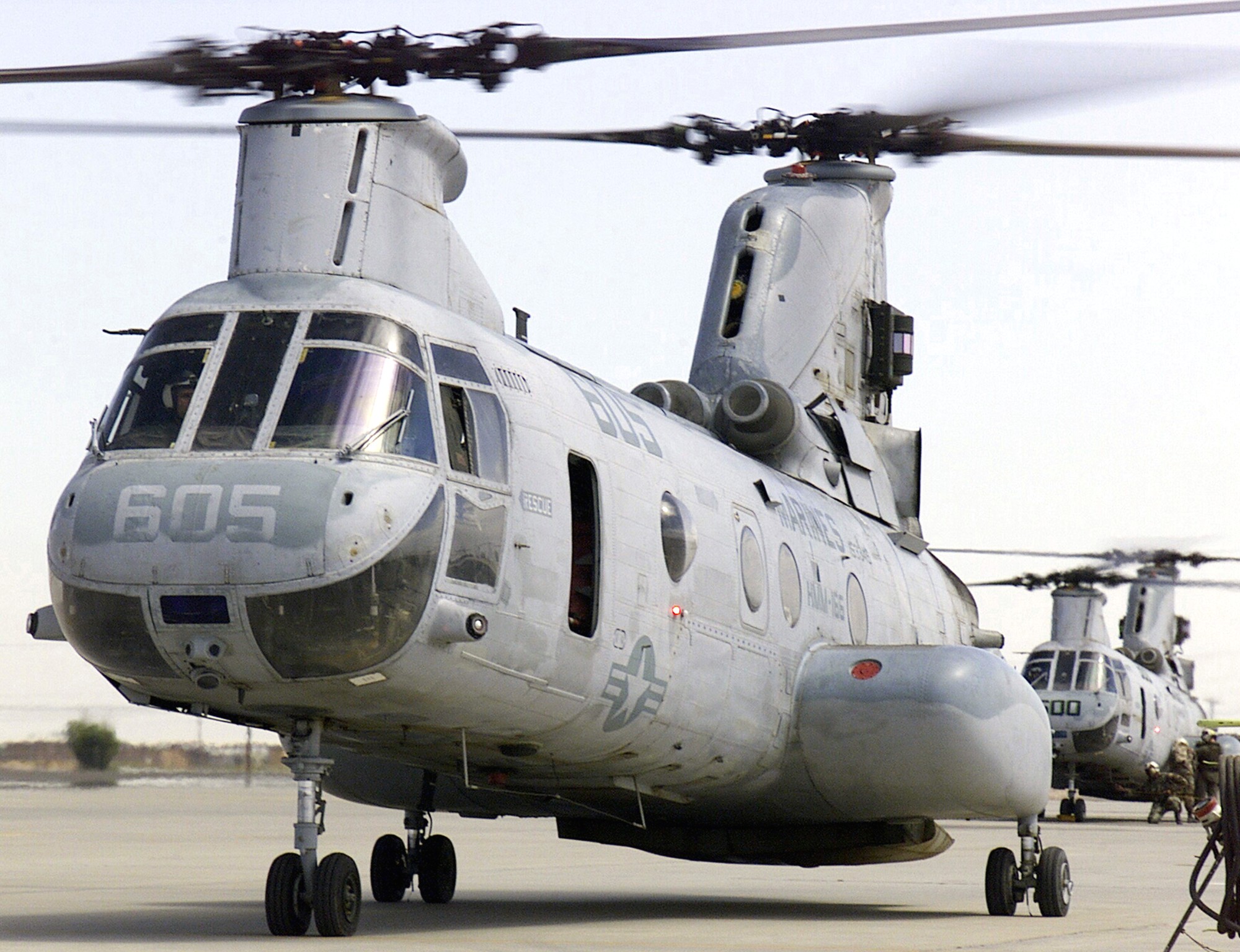 hmm-166 sea elk ch-46e sea knight marine medium helicopter squadron usmc naf el centro california 03