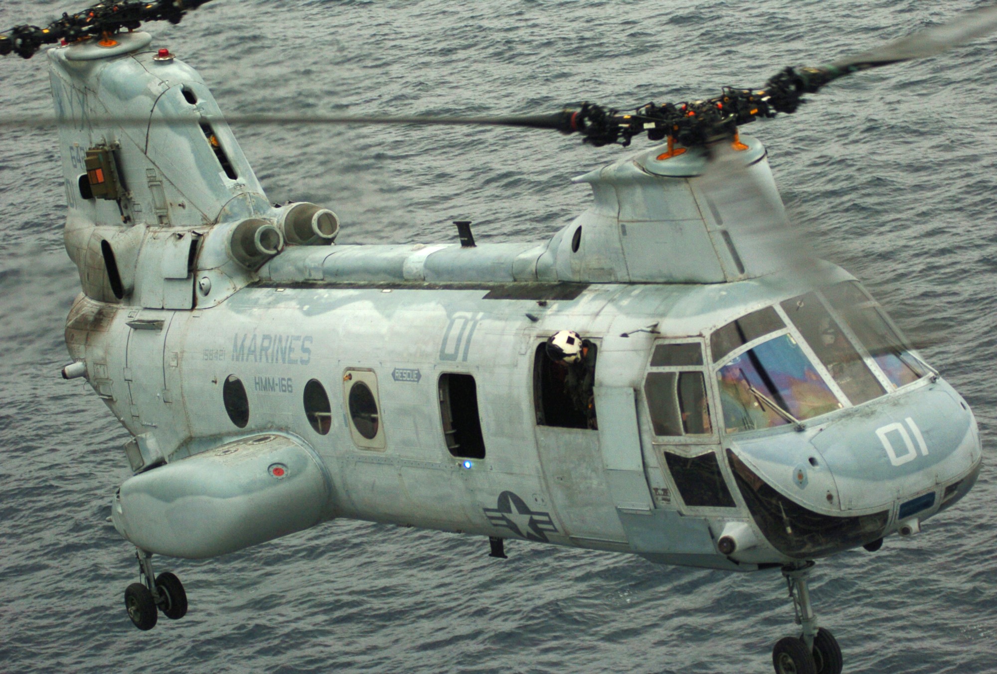 hmm-166 sea elk ch-46e sea knight marine medium helicopter squadron usmc 10