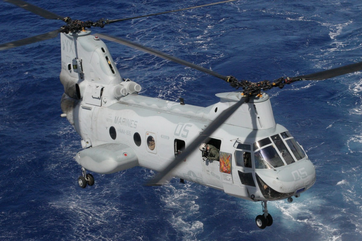 hmm-166 sea elk ch-46e sea knight marine medium helicopter squadron usmc uss peleliu lha-5 15