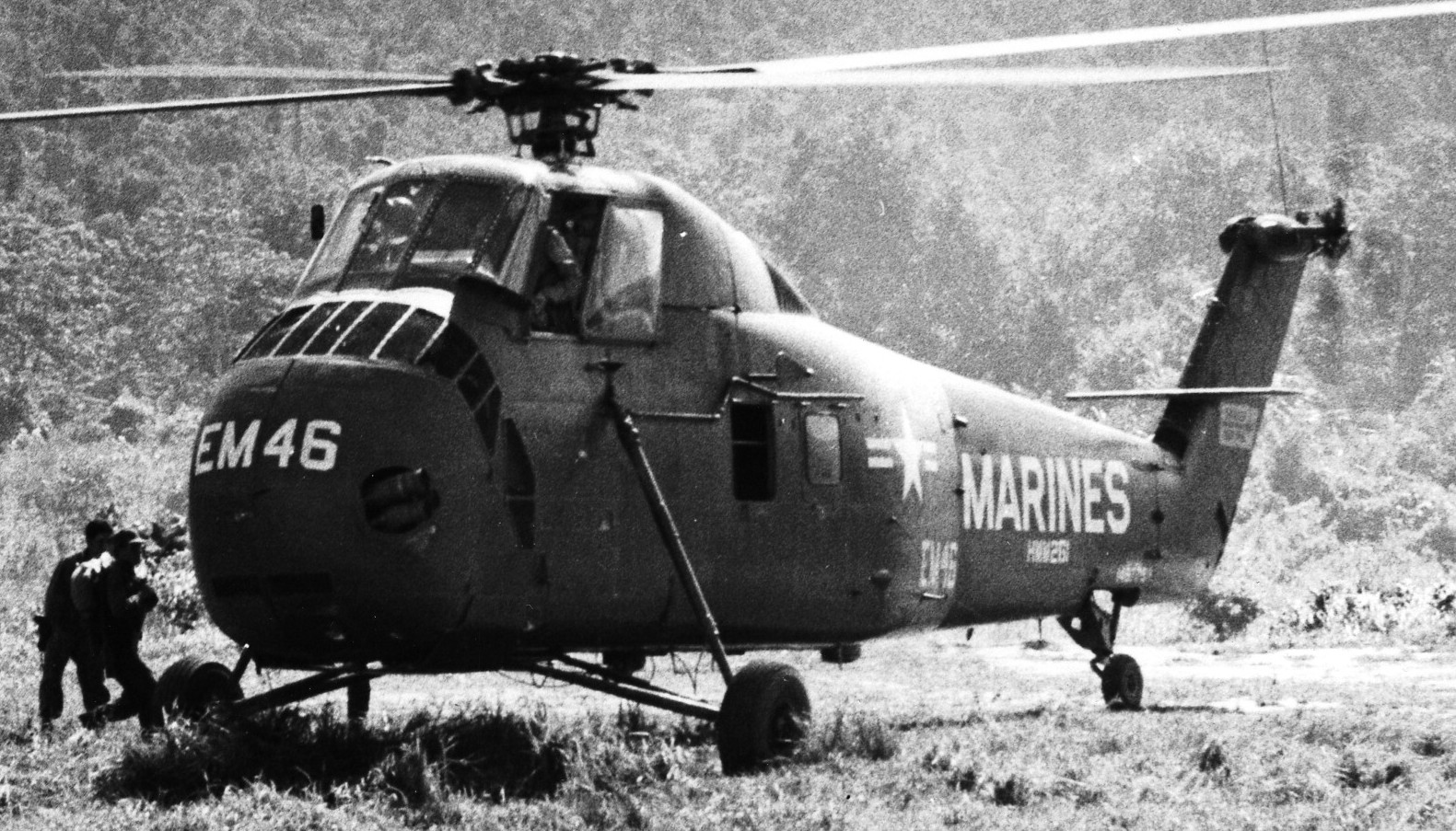 hmm-261 raging bulls uh-34d marine medium helicopter squadron usmc 03