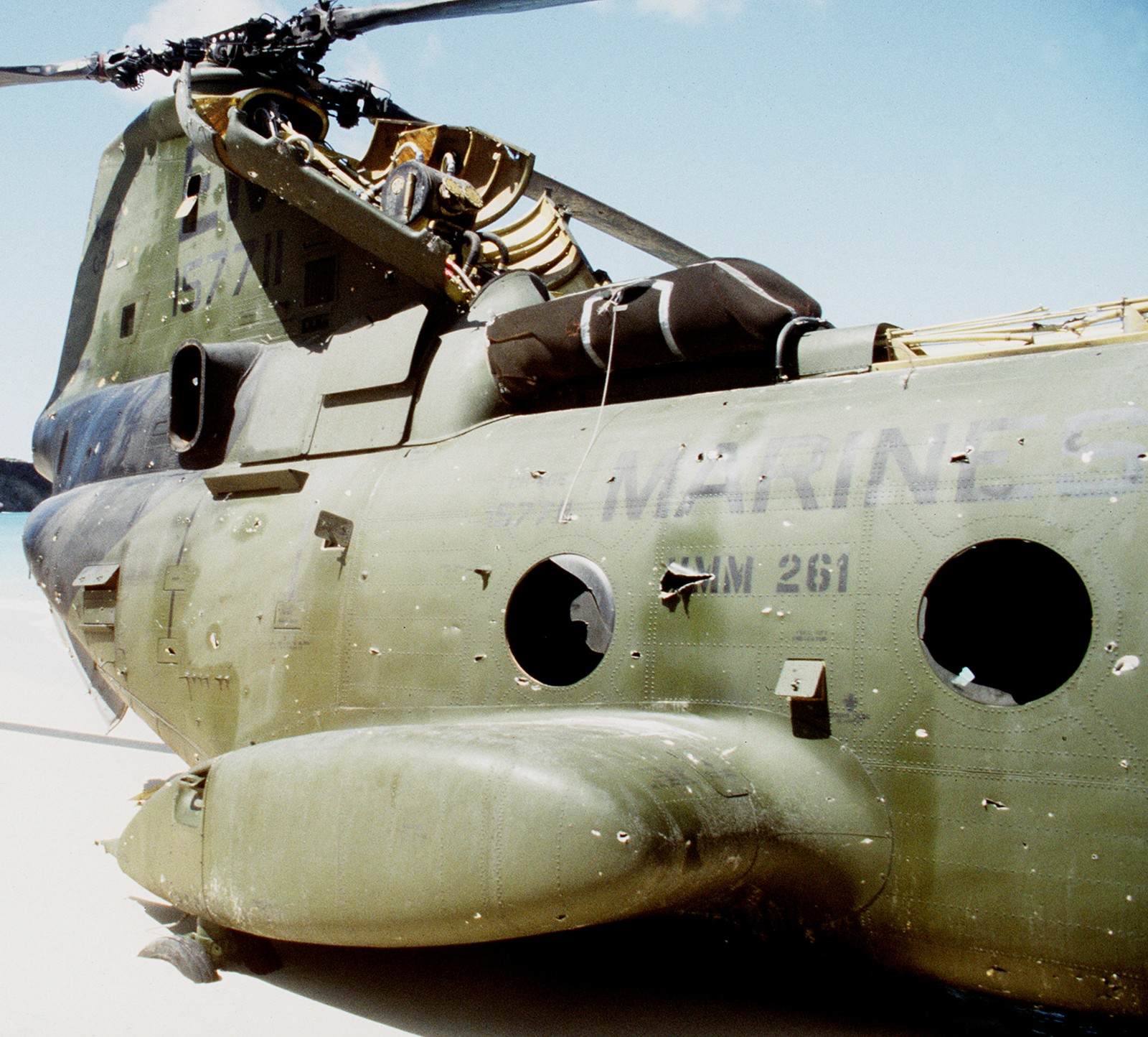 hmm-261 raging bulls ch-46e sea knight marine medium helicopter squadron usmc operation urgent fury grenada 1983 30