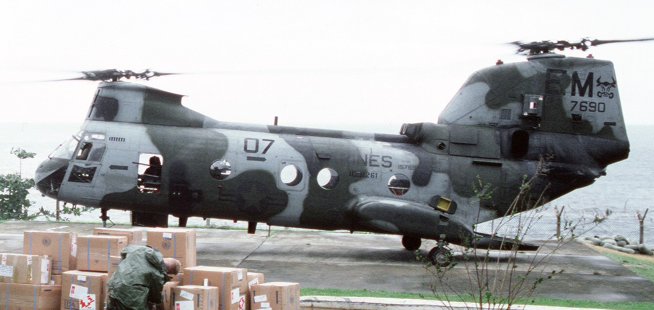 hmm-261 raging bulls ch-46e sea knight marine medium helicopter squadron lha-2 uss saipan sharp edge liberia 75