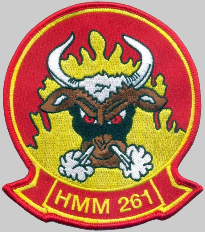 hmm-261 raging bulls insignia crest patch badge ch-46e sea knight marine medium helicopter squadron usmc 02x