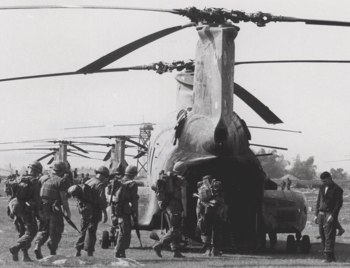 hmm-263 thunder chickens ch-46a sea knight marine medium helicopter squadron usmc vietnam war 03