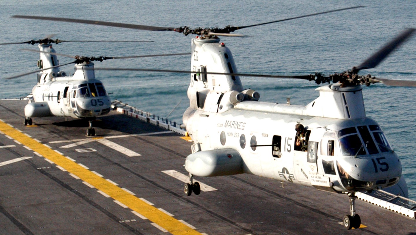 hmm-263 thunder chickens ch-46e sea knight marine medium helicopter squadron usmc lha lph uss 15x