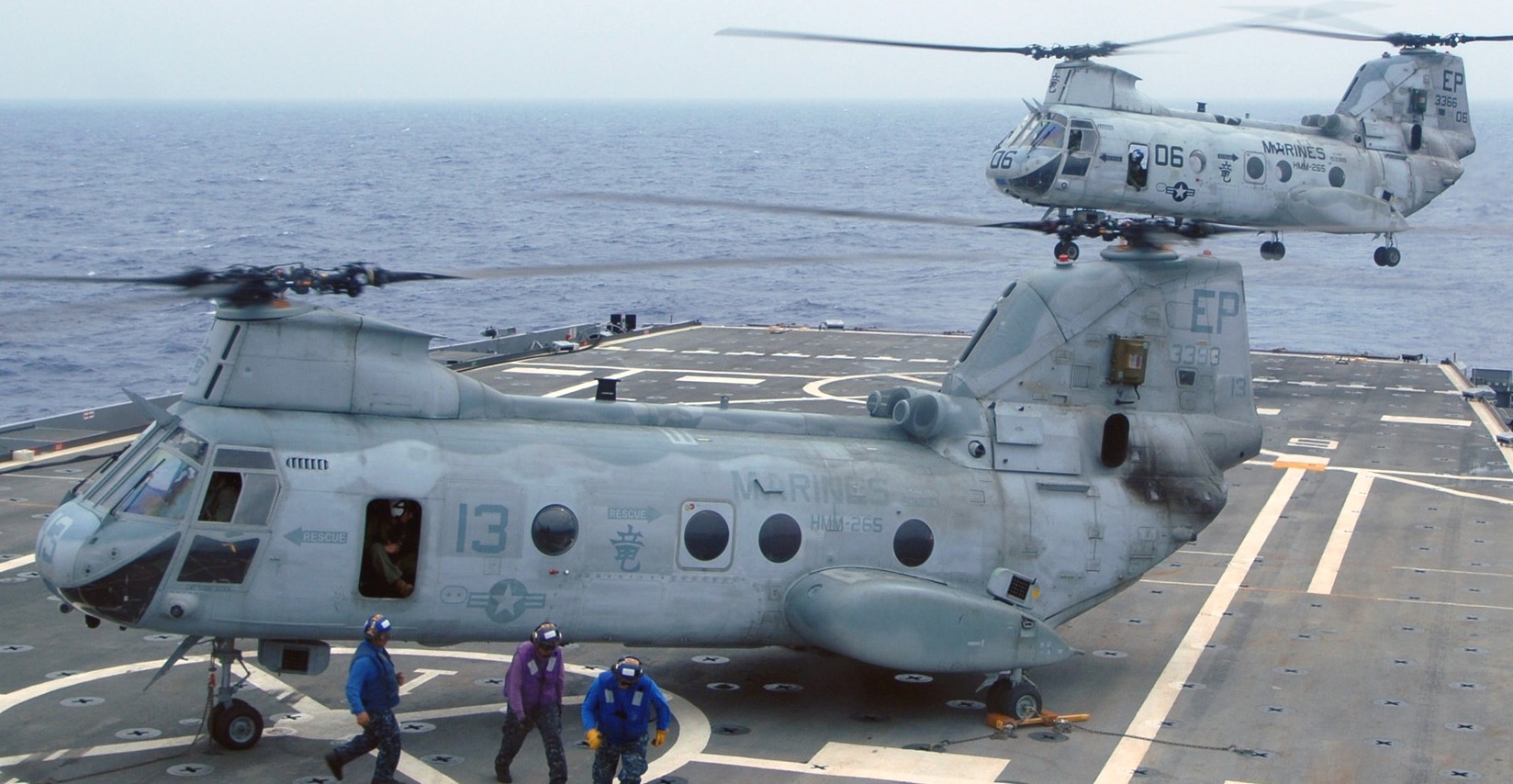 hmm-265 dragons ch-46e sea knight marine medium helicopter squadron usmc lpd-9 uss denver 48