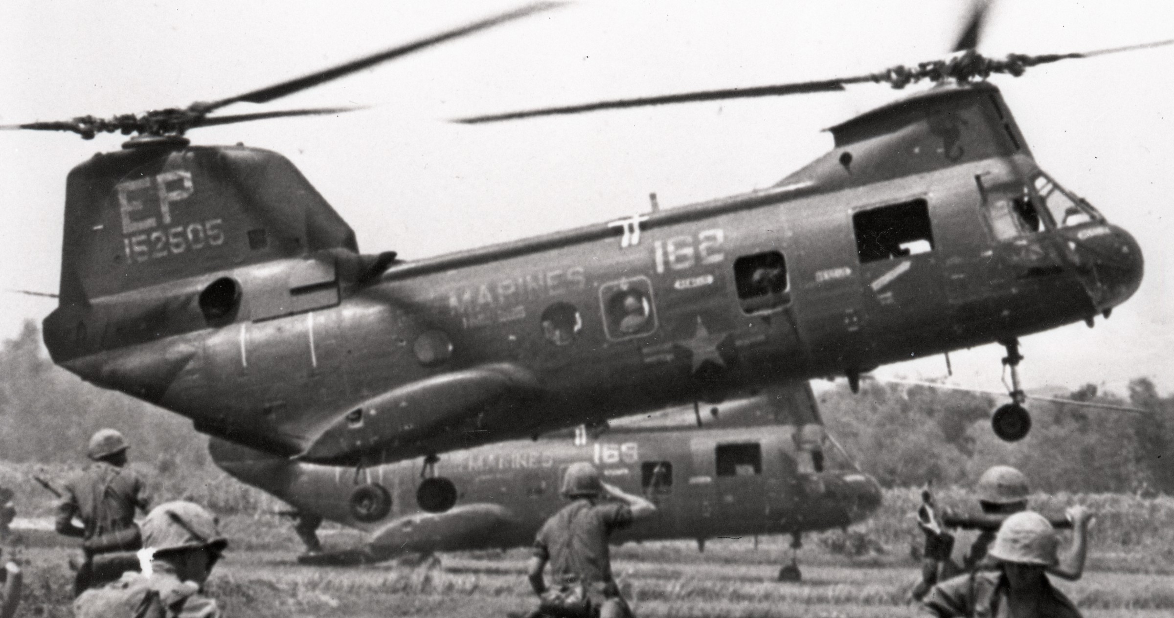 hmm-265 dragons ch-46a sea knight marine medium helicopter squadron usmc vietnam war 54