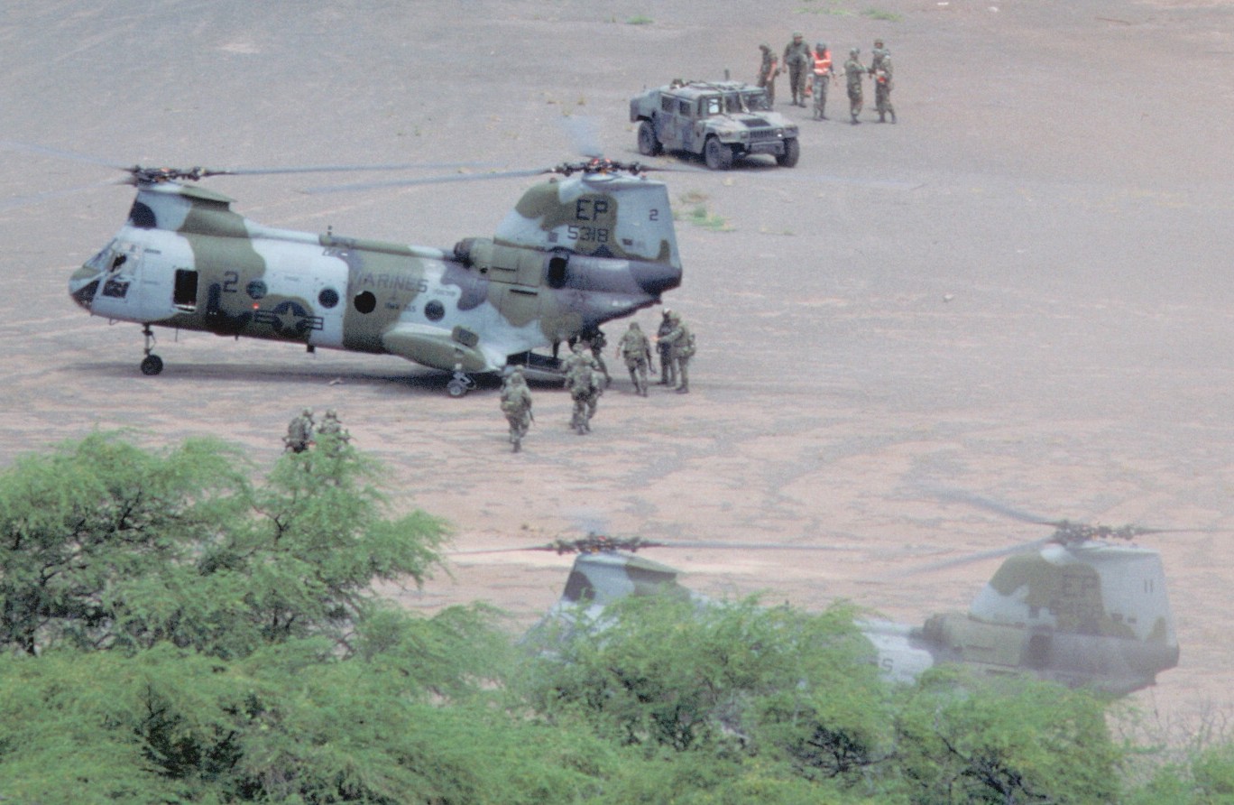 hmm-265 dragons ch-46e sea knight marine medium helicopter squadron usmc rimpac hawaii 1988