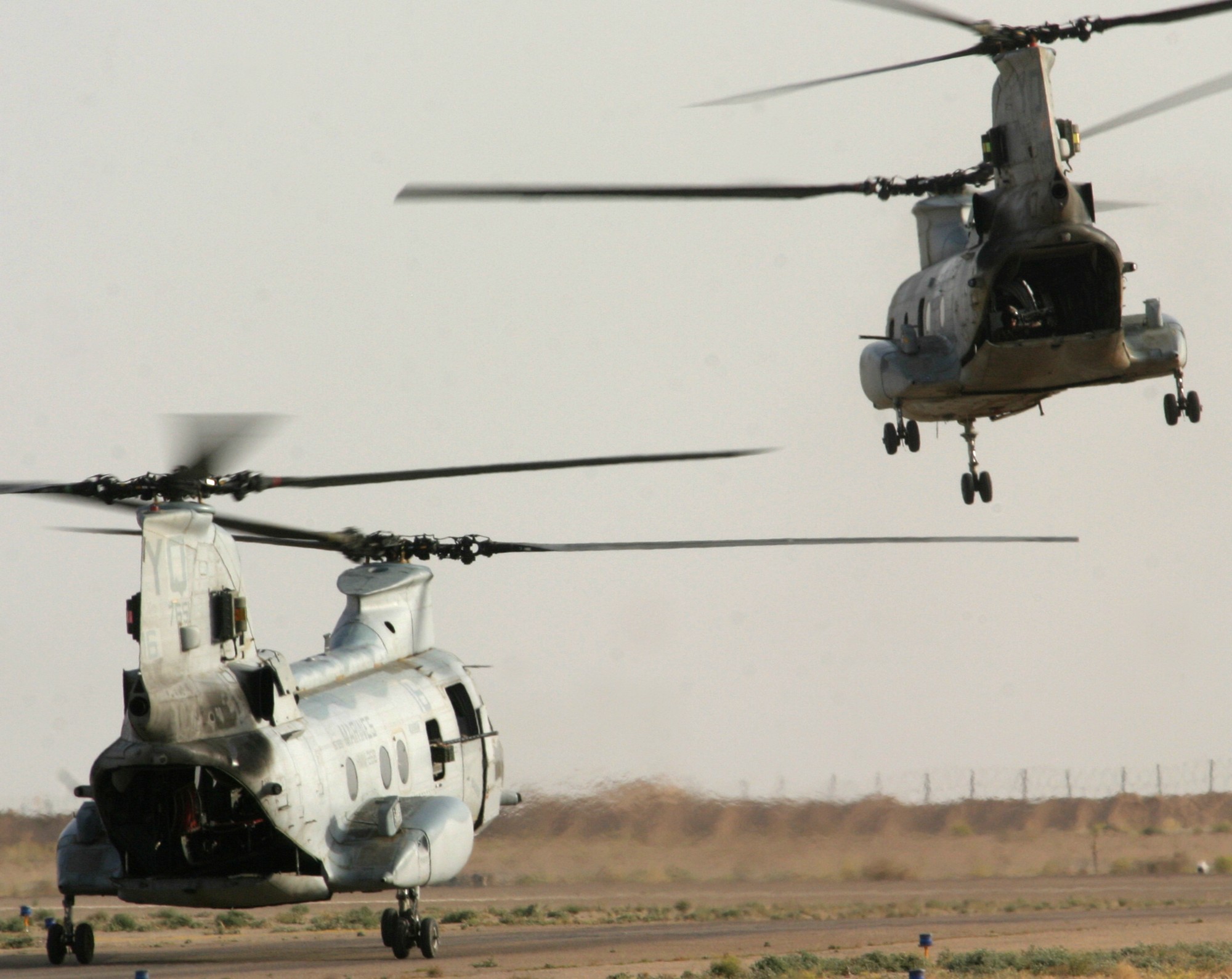 hmm-268 red dragons ch-46e sea knight marine medium helicopter squadron usmc al taqaddum airbase iraq 20