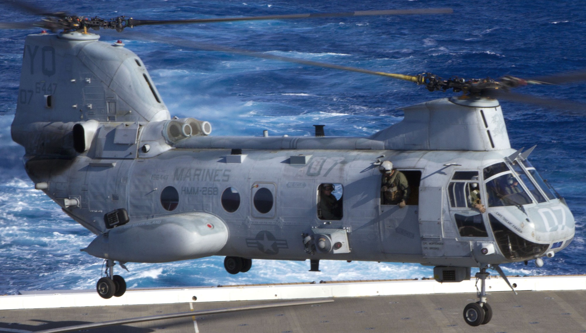 hmm-268 red dragons ch-46e sea knight marine medium helicopter squadron usmc 46