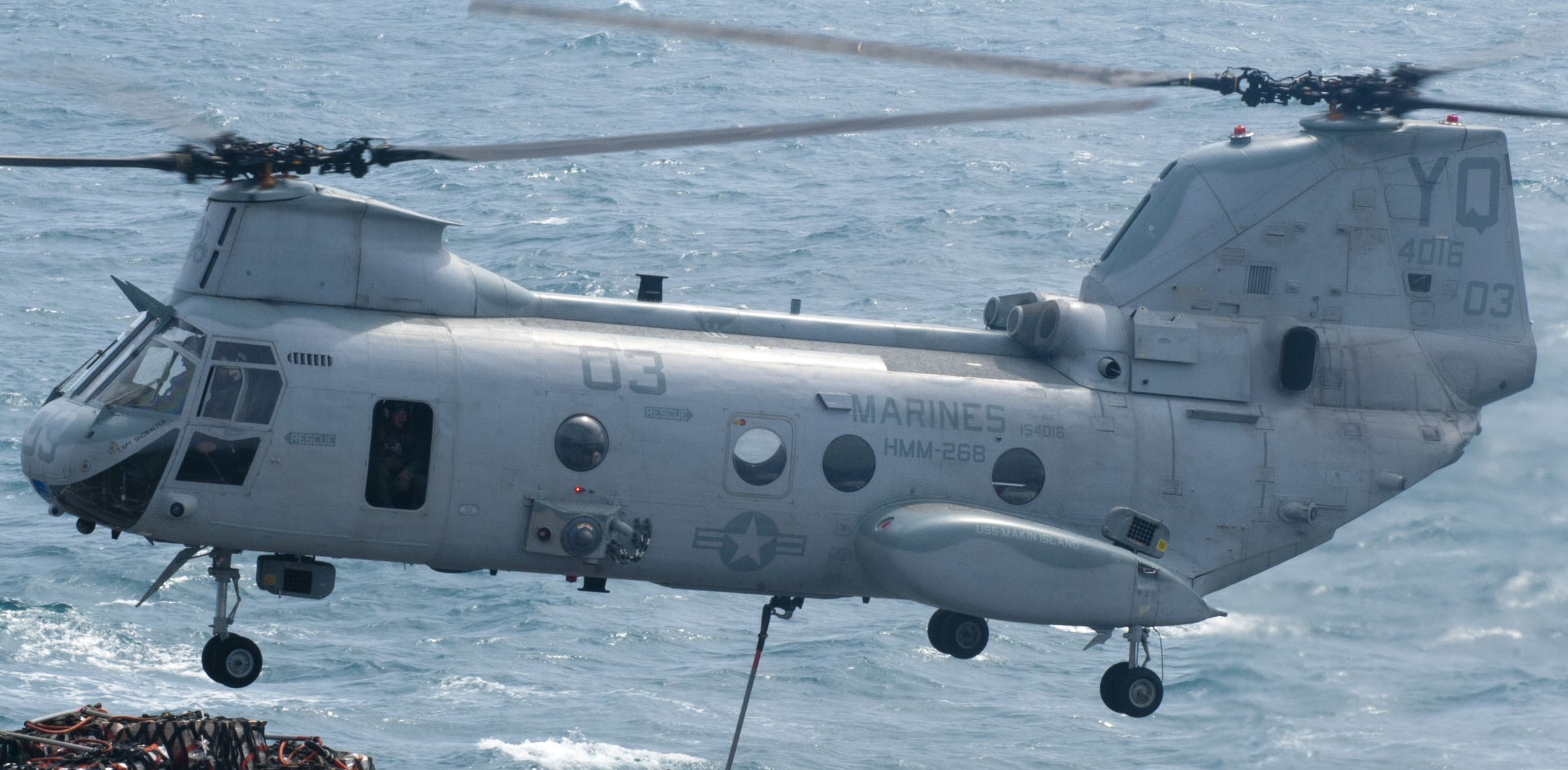 hmm-268 red dragons ch-46e sea knight marine medium helicopter squadron lhd-8 uss makin island 58