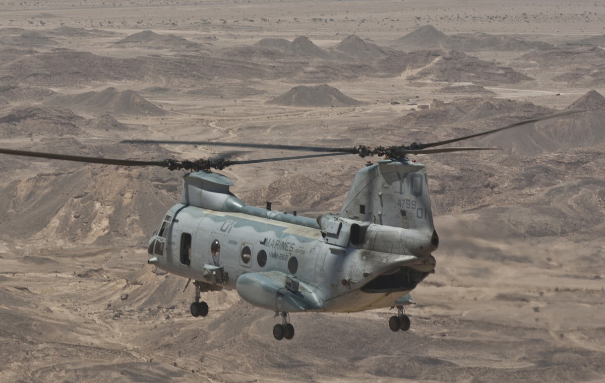 hmm-268 red dragons ch-46e sea knight marine medium helicopter squadron usmc afghanistan 83