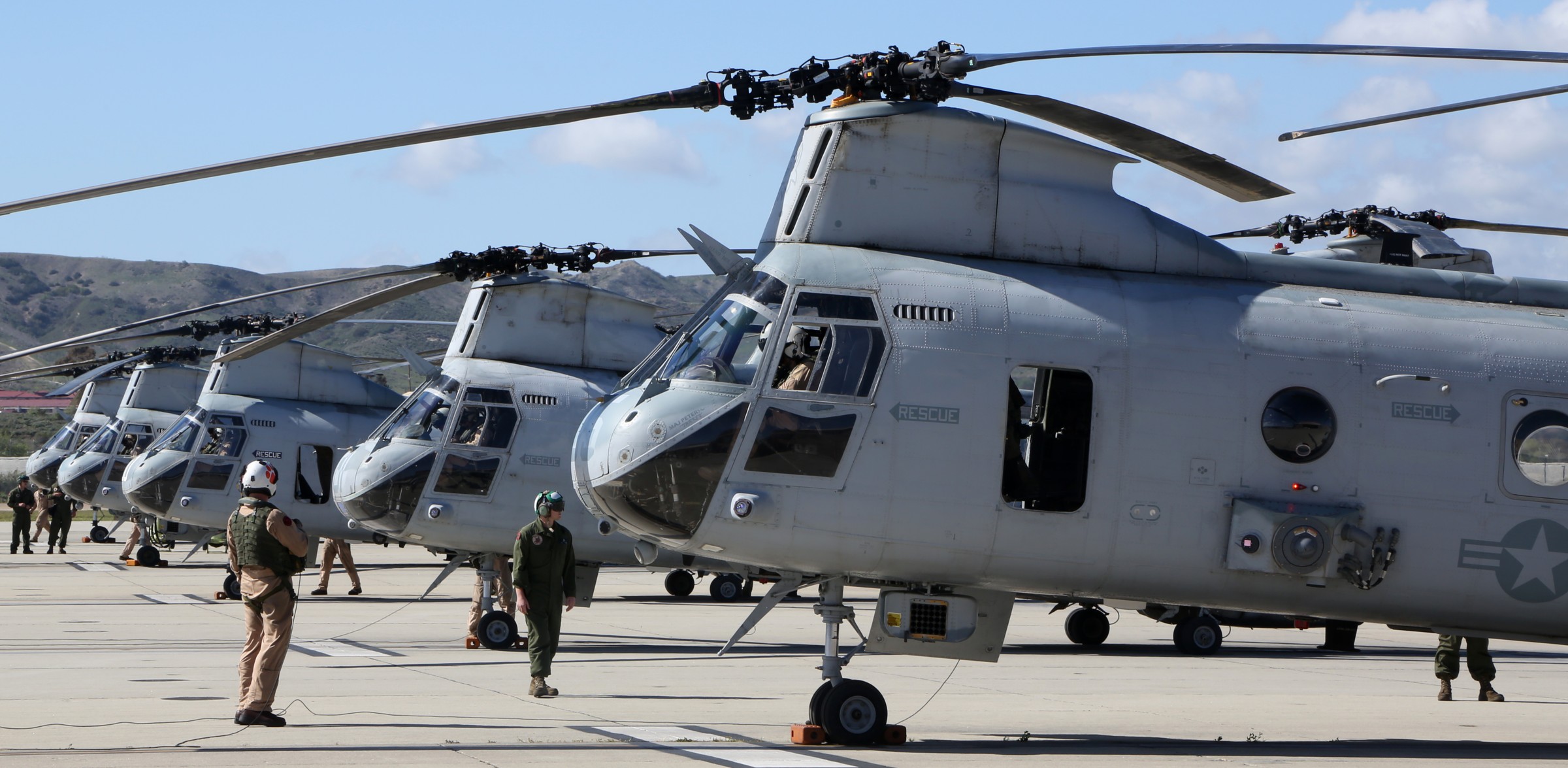 hmm-364 purple foxes ch-46e sea knight marine medium helicopter squadron camp pendleton california 65