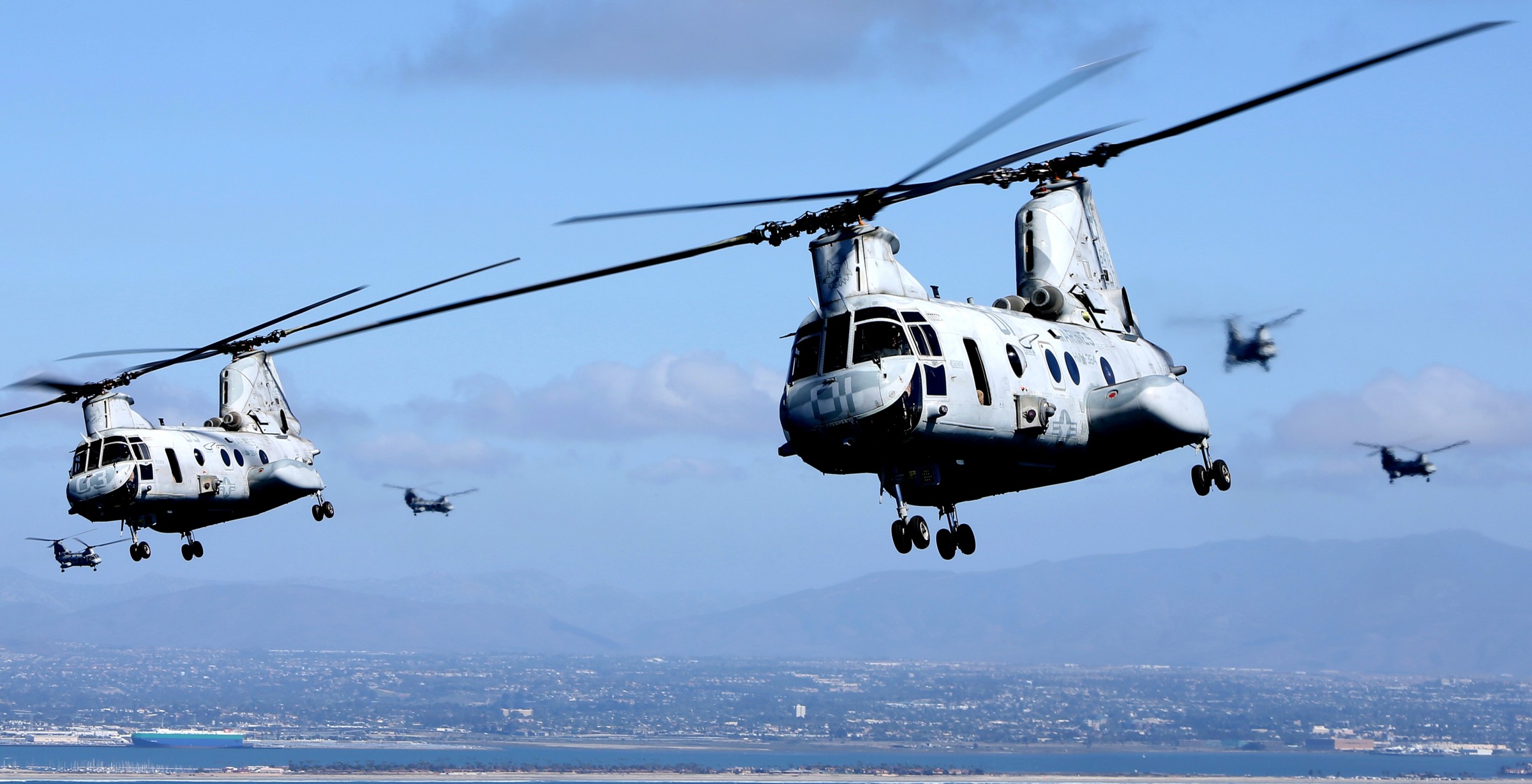 hmm-364 purple foxes ch-46e sea knight marine medium helicopter squadron fly the barn california san diego 72