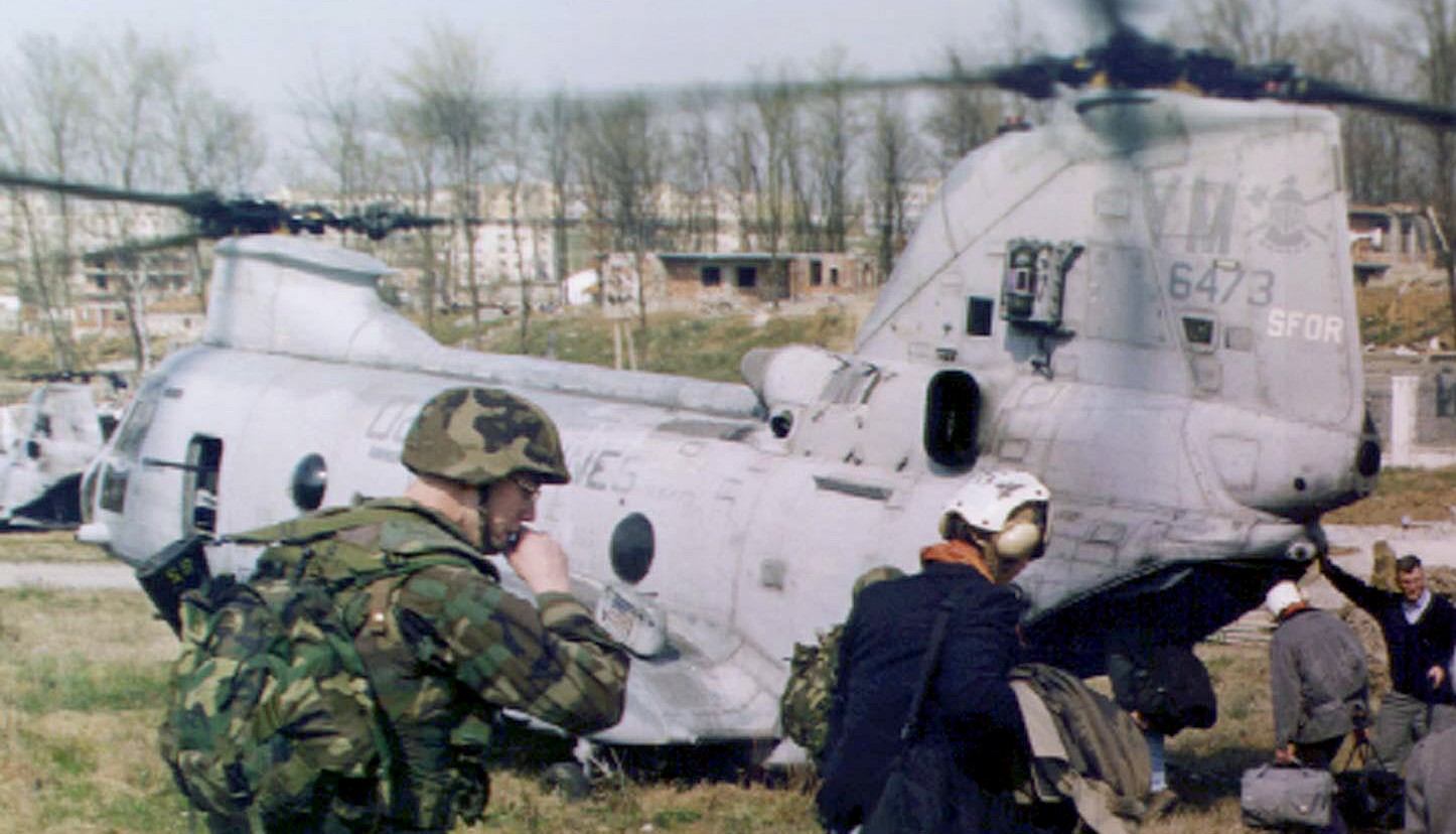 hmm-365 blue knights ch-46e sea knight marine medium helicopter squadron usmc sfor bosnia 53