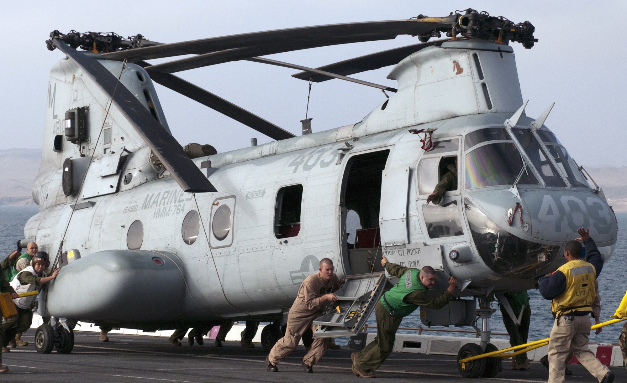 hmm-764 moonlight insignia crest patch badge ch-46e sea knight marine medium helicopter squadron usmc lpd-18 uss new orleans 10