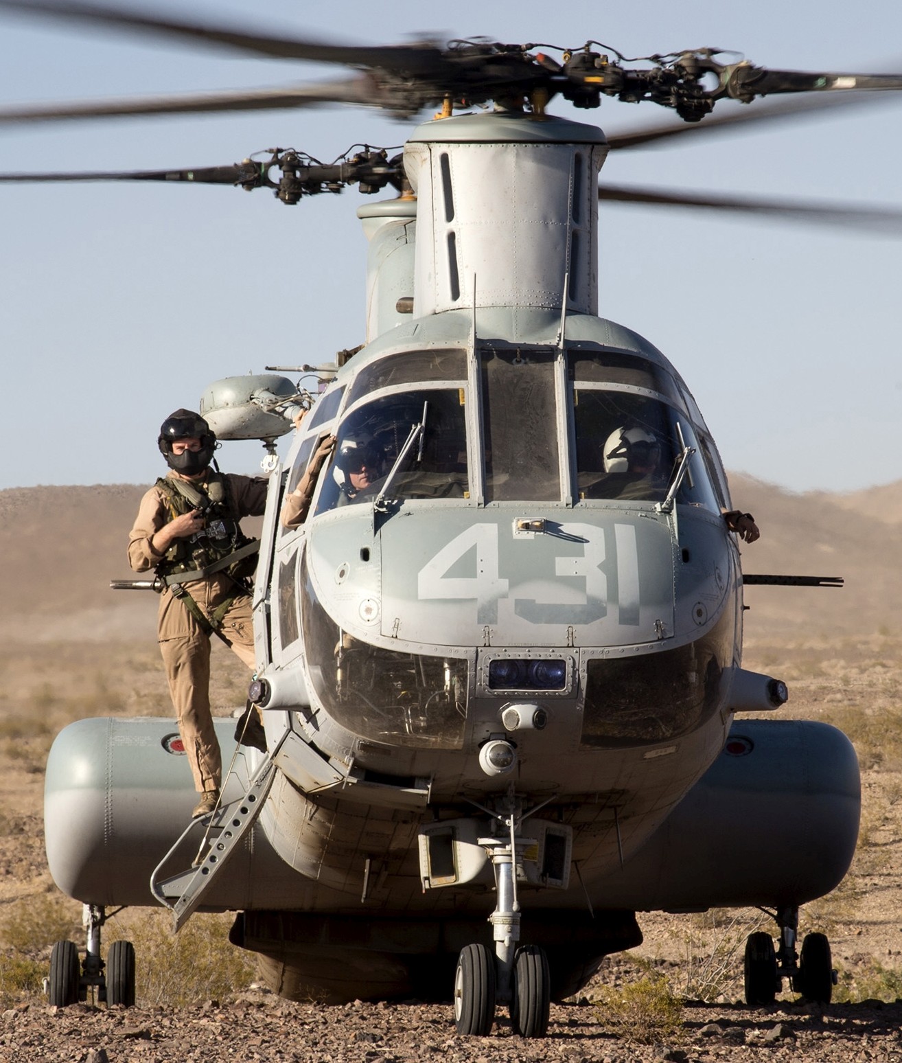 hmm-774 moonlight ch-46e sea knight marine medium helicopter squadron usmc air ground combat center twentynine palms 49