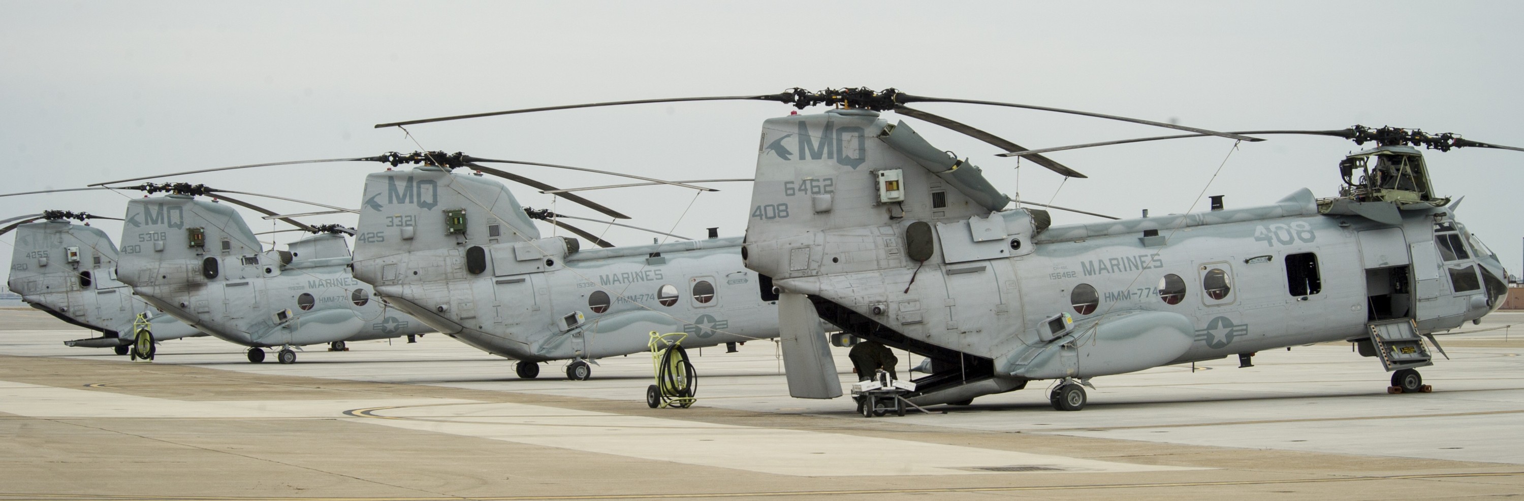 hmm-774 moonlight ch-46e sea knight marine medium helicopter squadron usmc naval station norfolk virginia 53