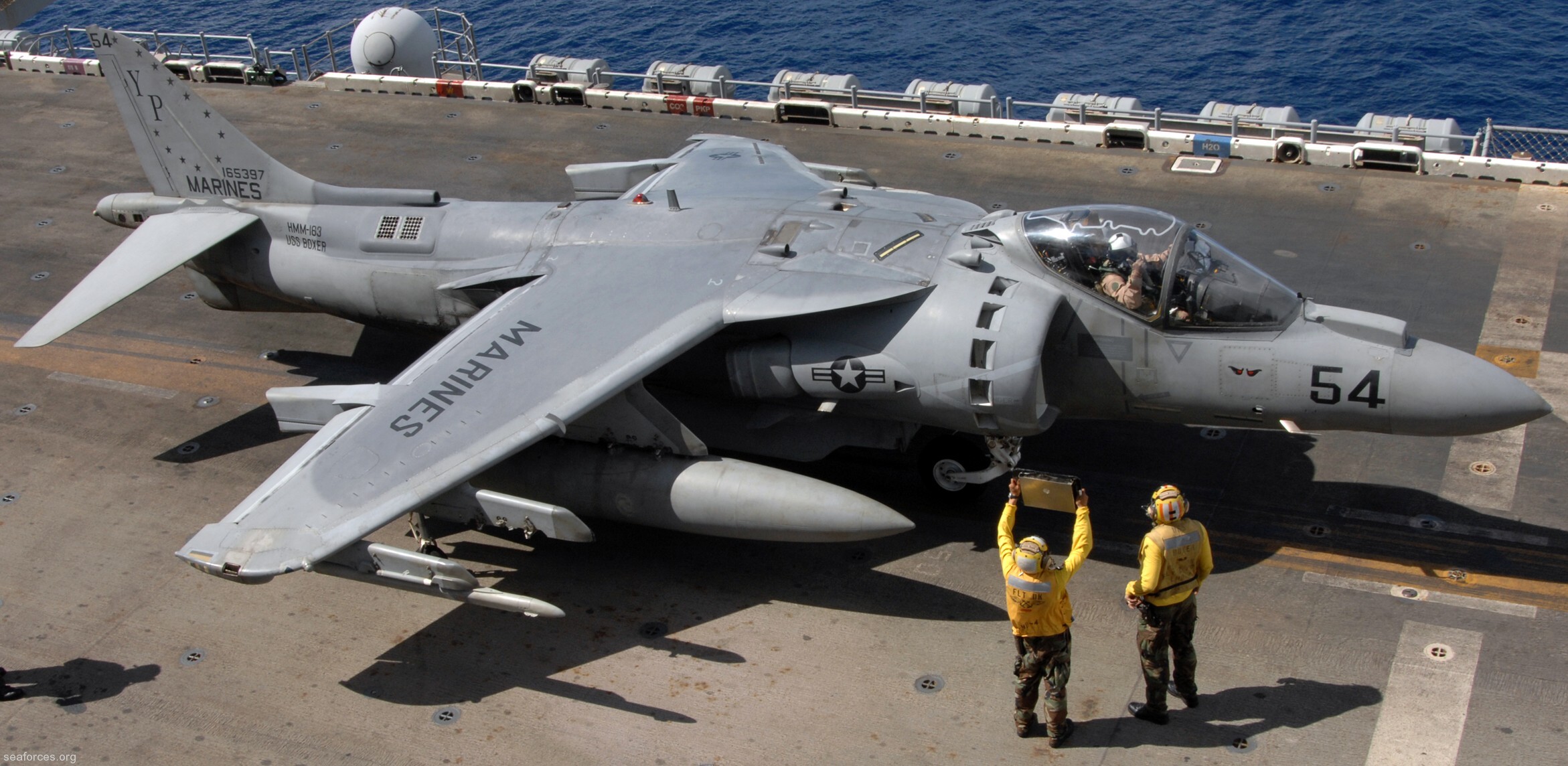 vma-214 blacksheep av-8b harrier marine attack squadron usmc 92 uss boxer lhd-4