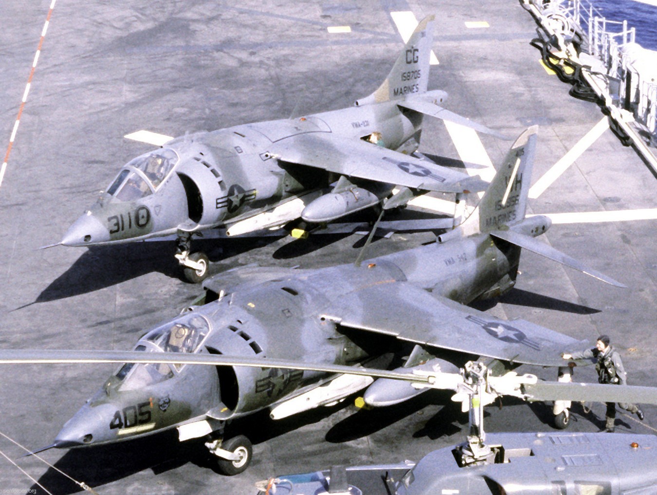 vma-231 ace of spades av-8a harrier marine attack squadron 70