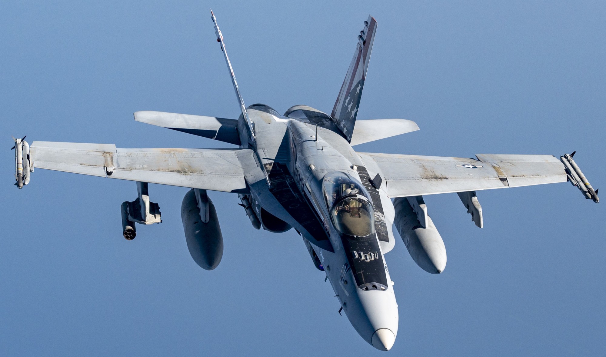 vmfa-115 silver eagles marine fighter attack squadron f/a-18c hornet 243