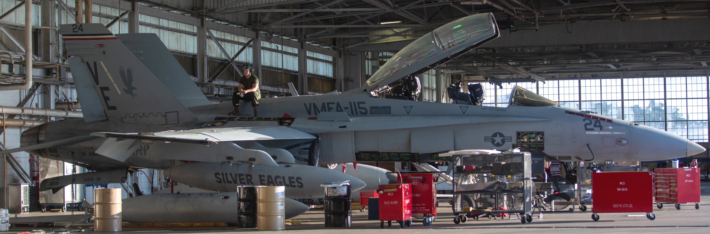 vmfa-115 silver eagles marine fighter attack squadron f/a-18d hornet 247