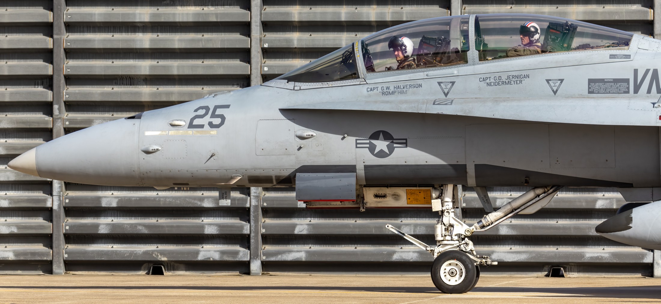 vmfa-115 silver eagles marine fighter attack squadron f/a-18d hornet gwangju air base korea 257