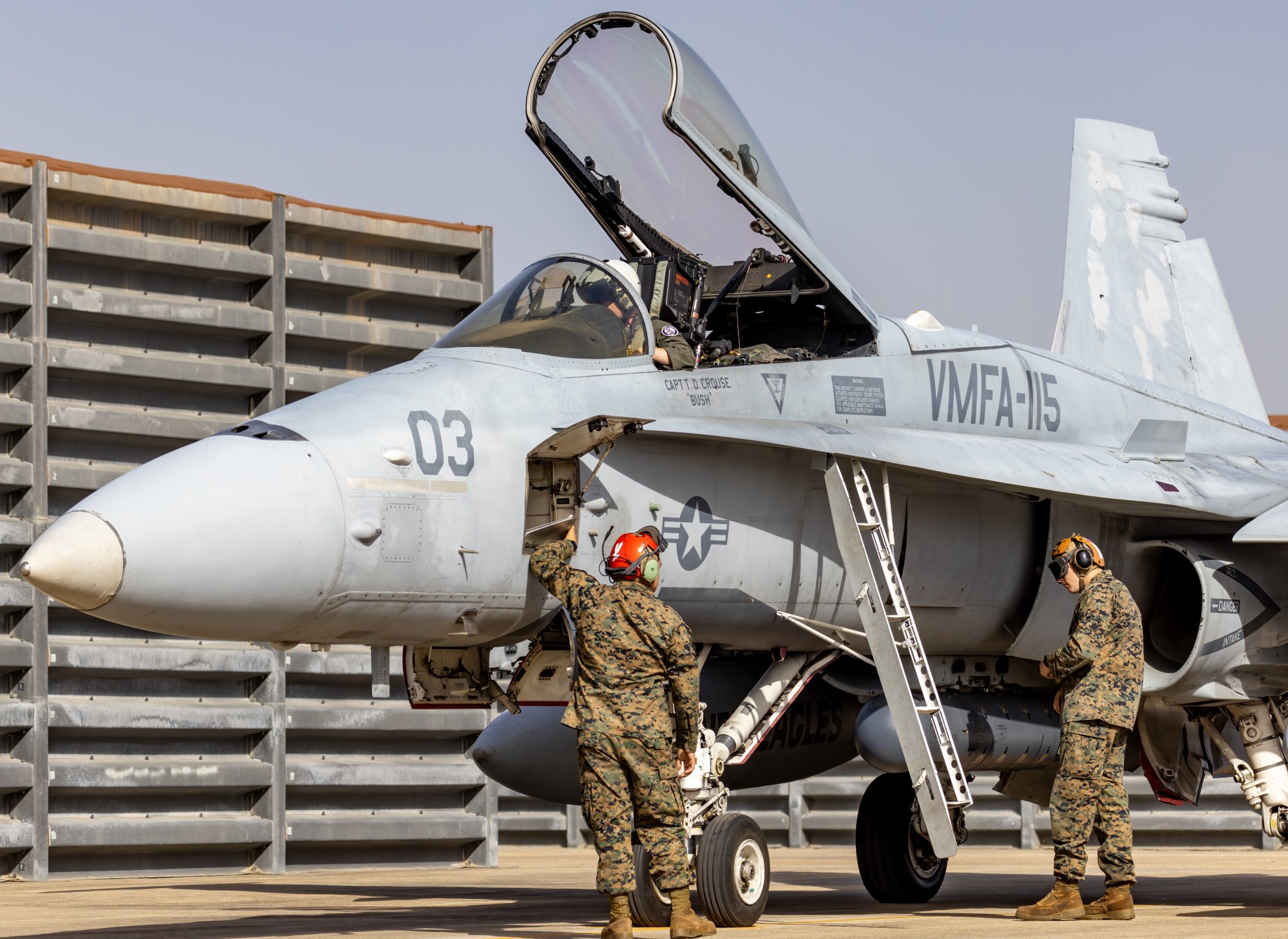 vmfa-115 silver eagles marine fighter attack squadron f/a-18c hornet gwangju airbase korea 258