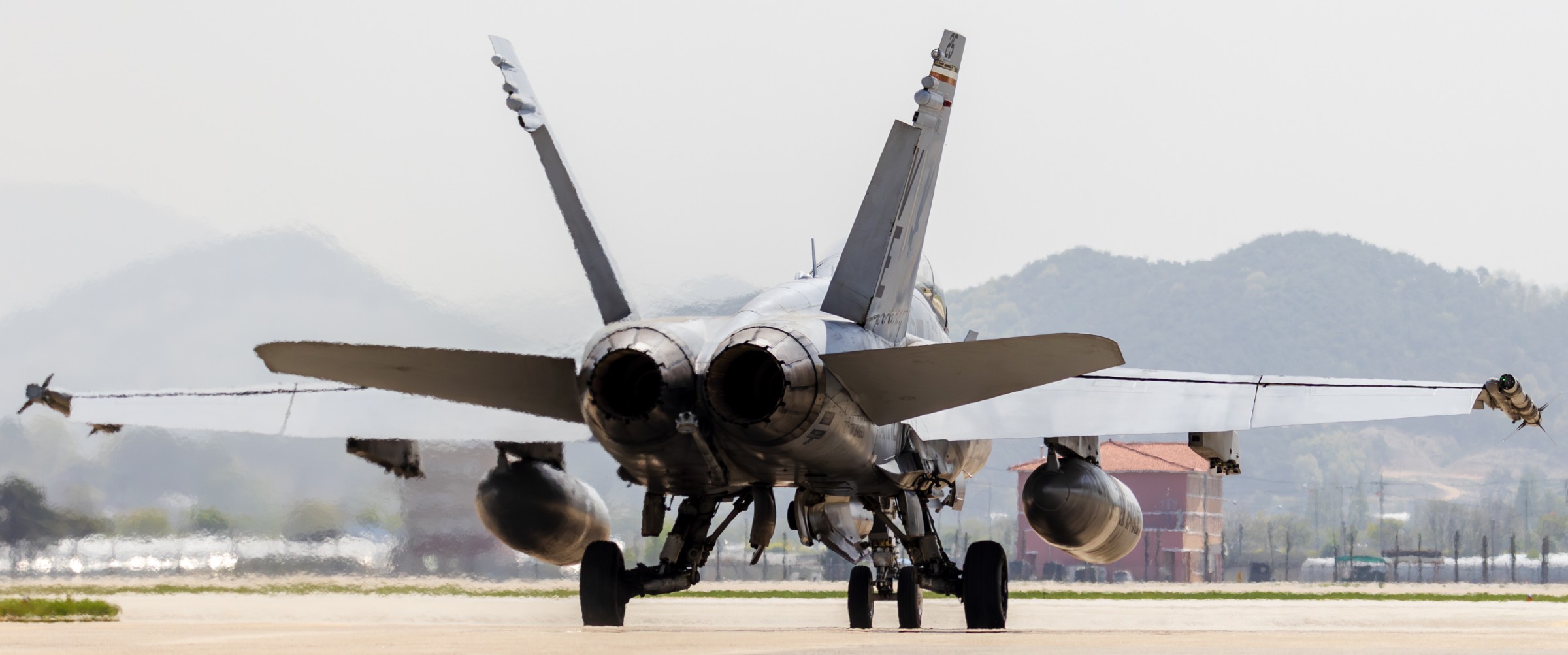 vmfa-115 silver eagles marine fighter attack squadron f/a-18d hornet 266