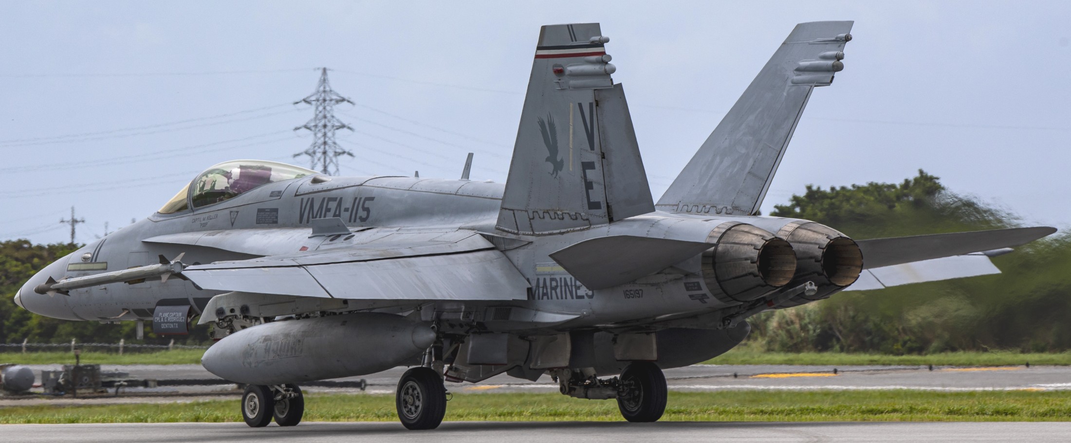 vmfa-115 silver eagles marine fighter attack squadron f/a-18c hornet mcas futenma 283