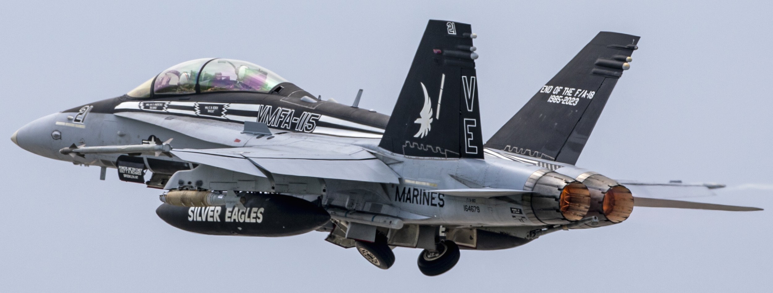 vmfa-115 silver eagles marine fighter attack squadron f/a-18d hornet kadena air base japan 291