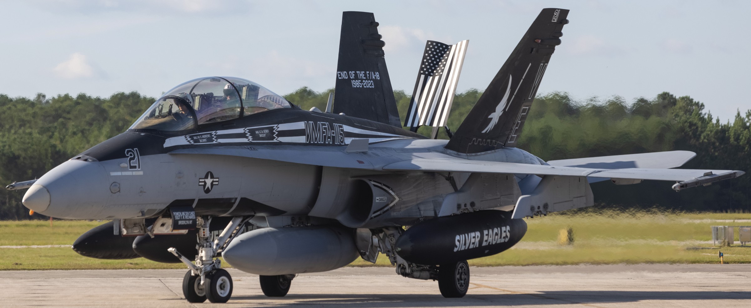 vmfa-115 silver eagles marine fighter attack squadron f/a-18d hornet returning mcas beaufort 2023 301