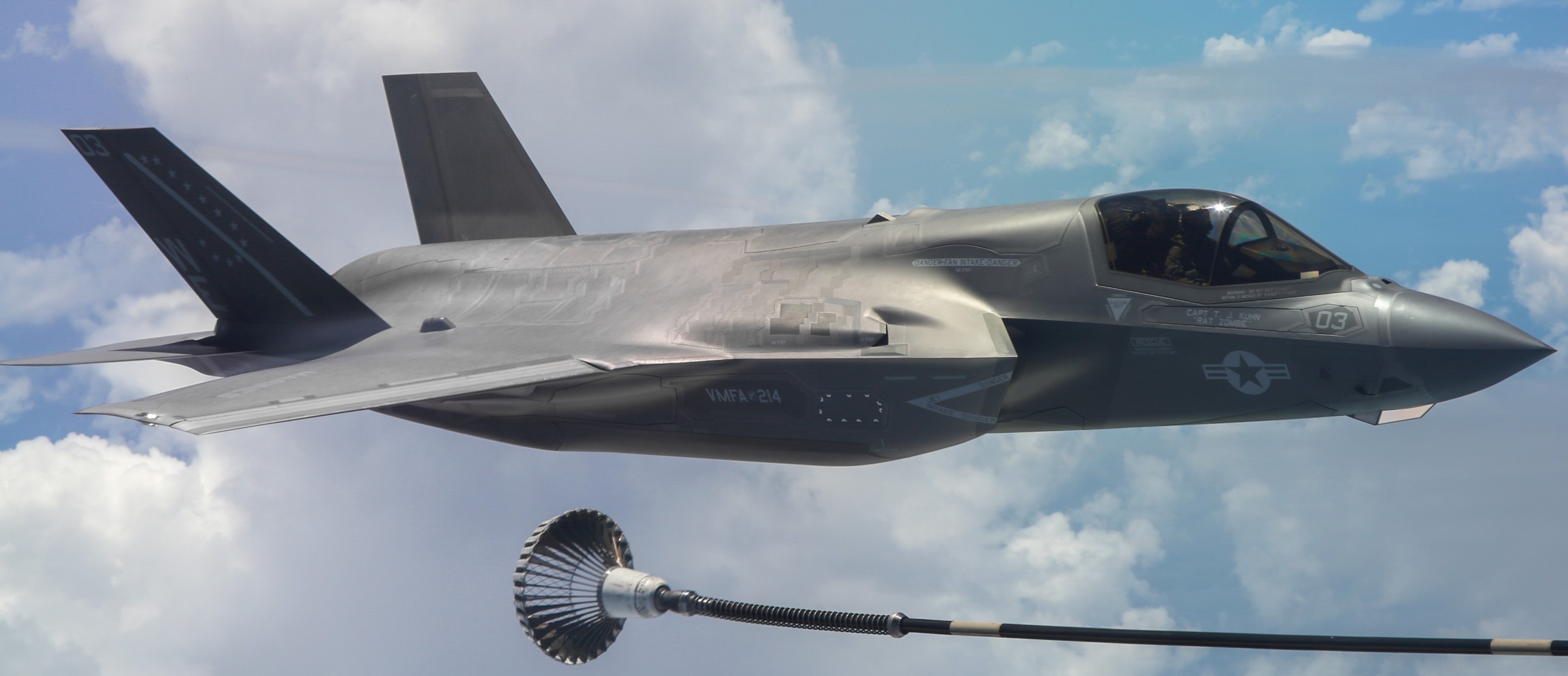 vmfa-214 black sheep marine fighter attack squadron f-35b lightning ii usmc inflight refueling 18