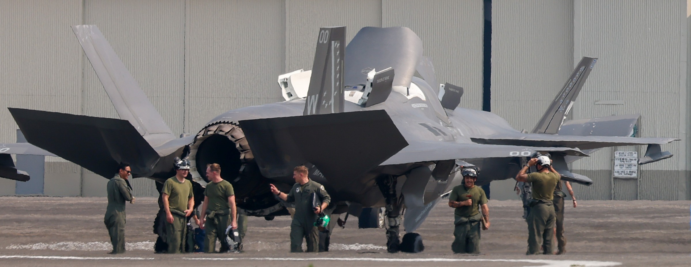 vmfa-214 black sheep marine fighter attack squadron f-35b lightning ii clark airbase philippines 20 