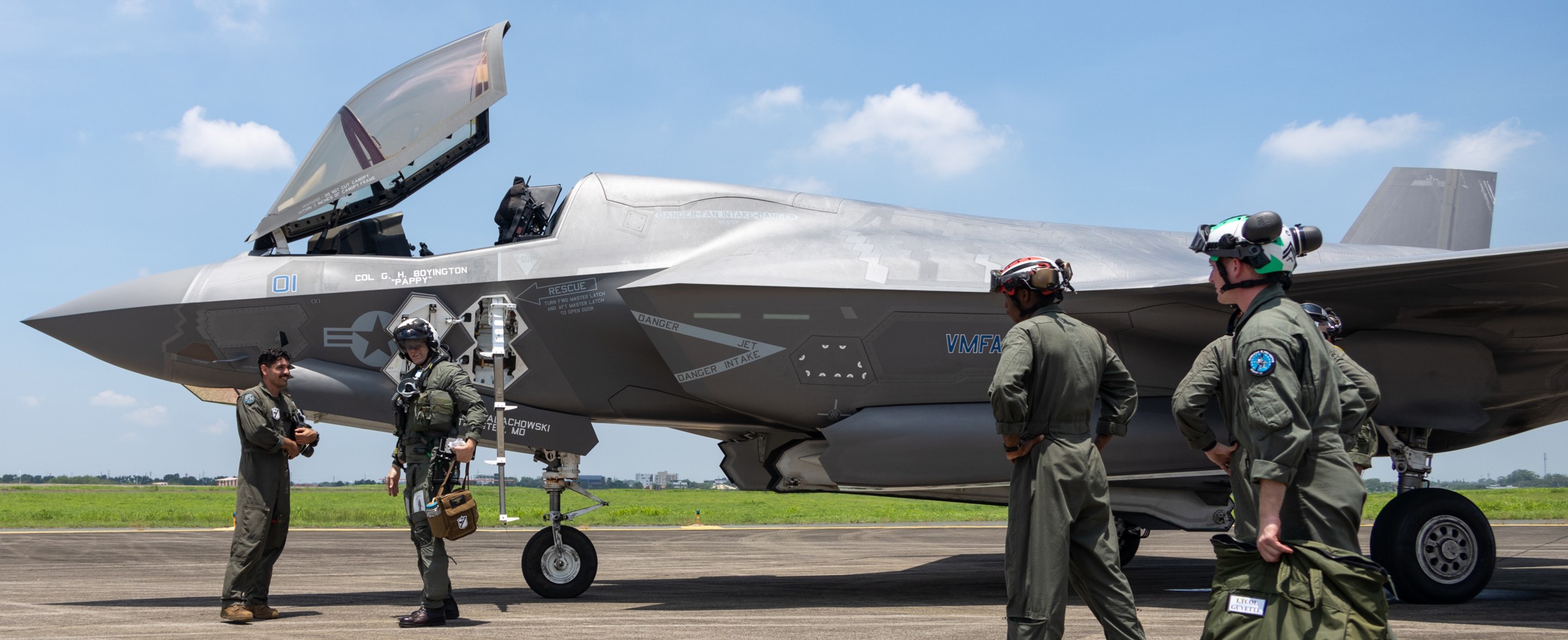 vmfa-214 black sheep marine fighter attack squadron f-35b lightning ii masa clark air base philippines 22 