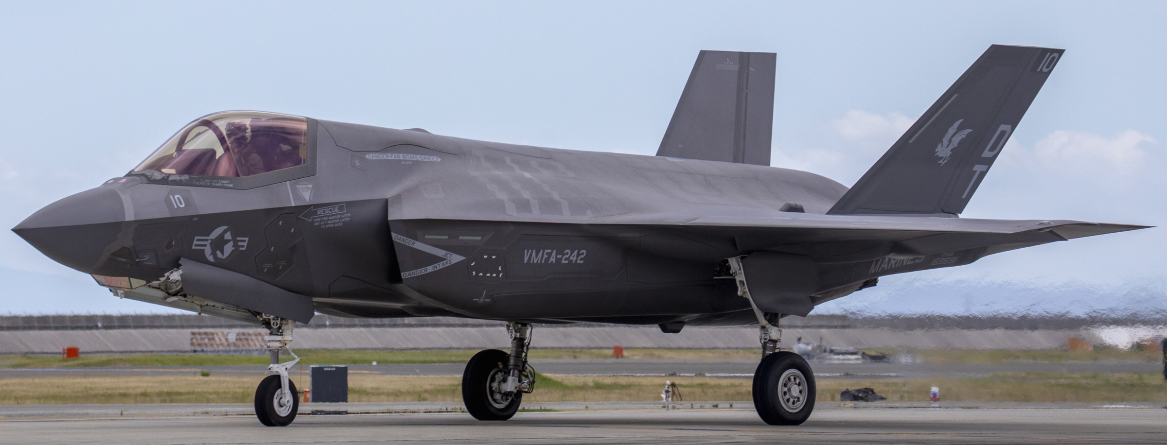 vmfa-242 bats marine fighter attack squadron f-35b lightning ii mcas iwakuni japan 2022 54