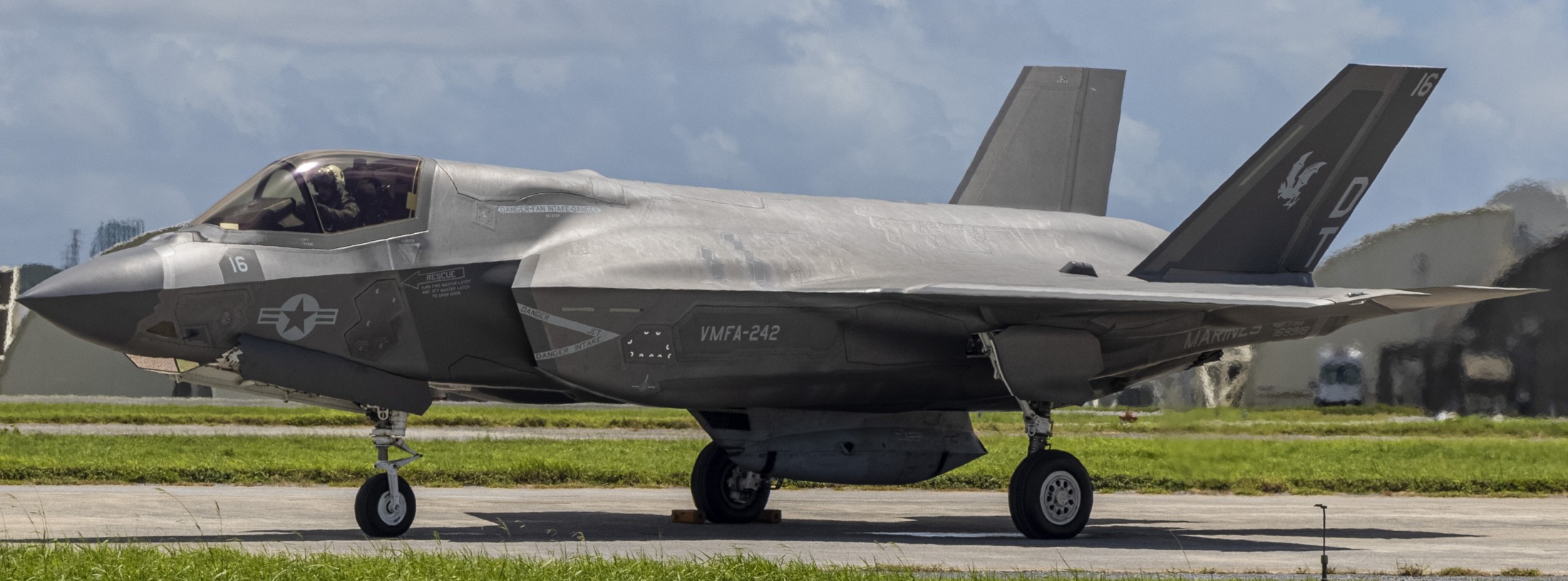 vmfa-242 bats marine fighter attack squadron f-35b lightning ii kadena japan 99