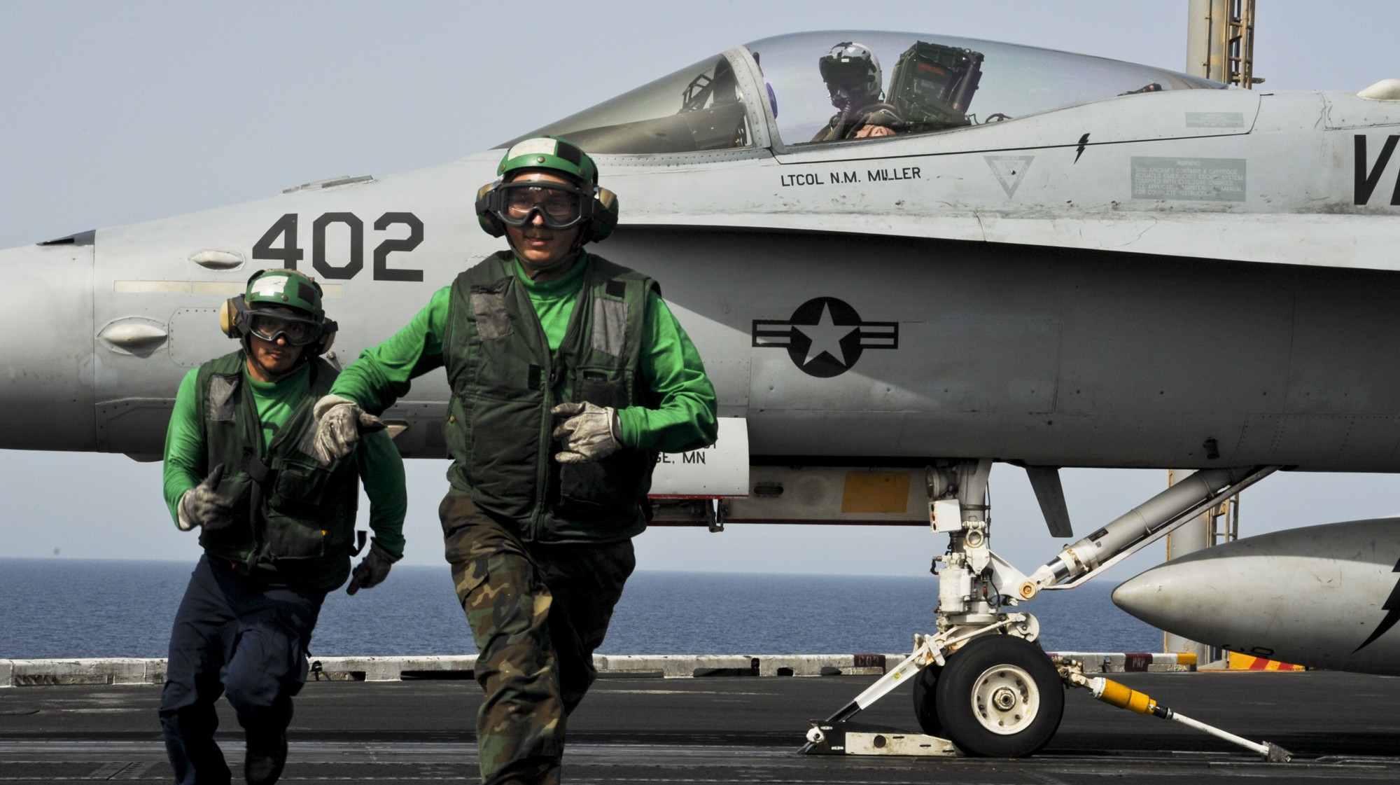 vmfa-251 thunderbolts marine fighter attack squadron f/a-18c hornet cvw-1 uss enterprise cvn-65 2012 175