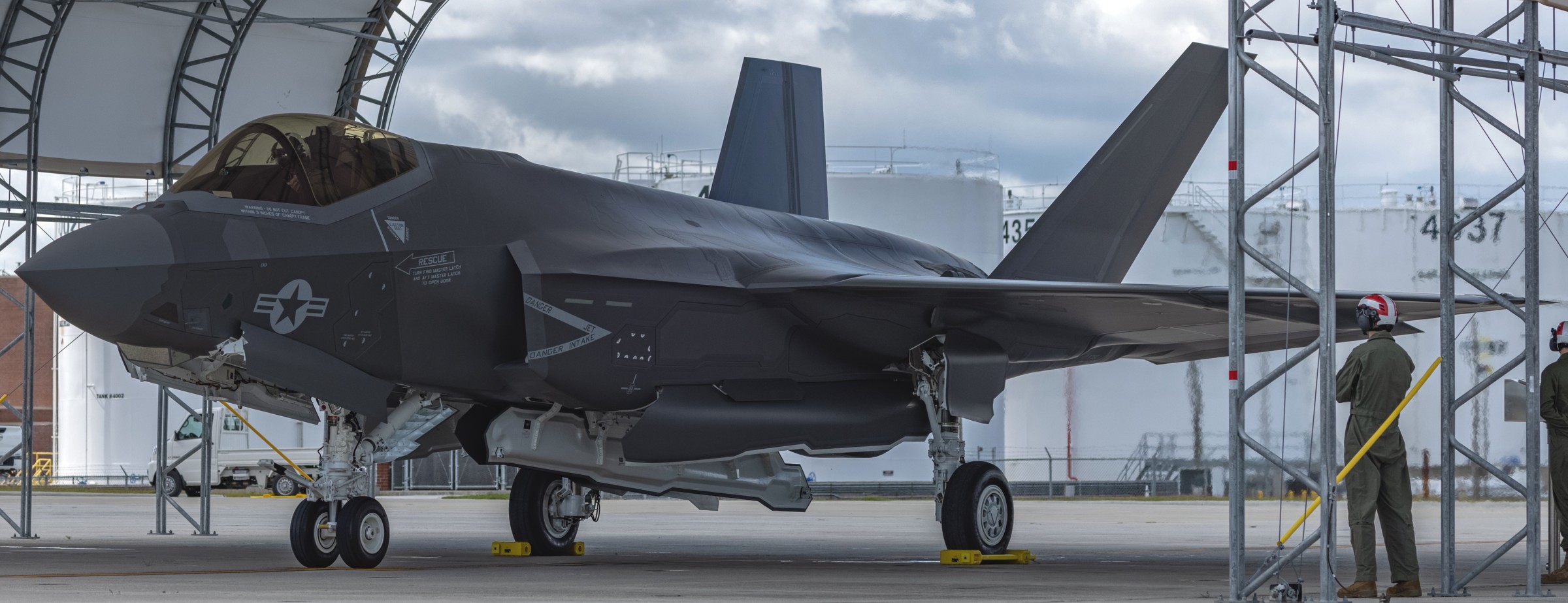 vmfa-251 thunderbolts marine fighter attack squadron f-35c lightning ii mcas cherry point arriving 176