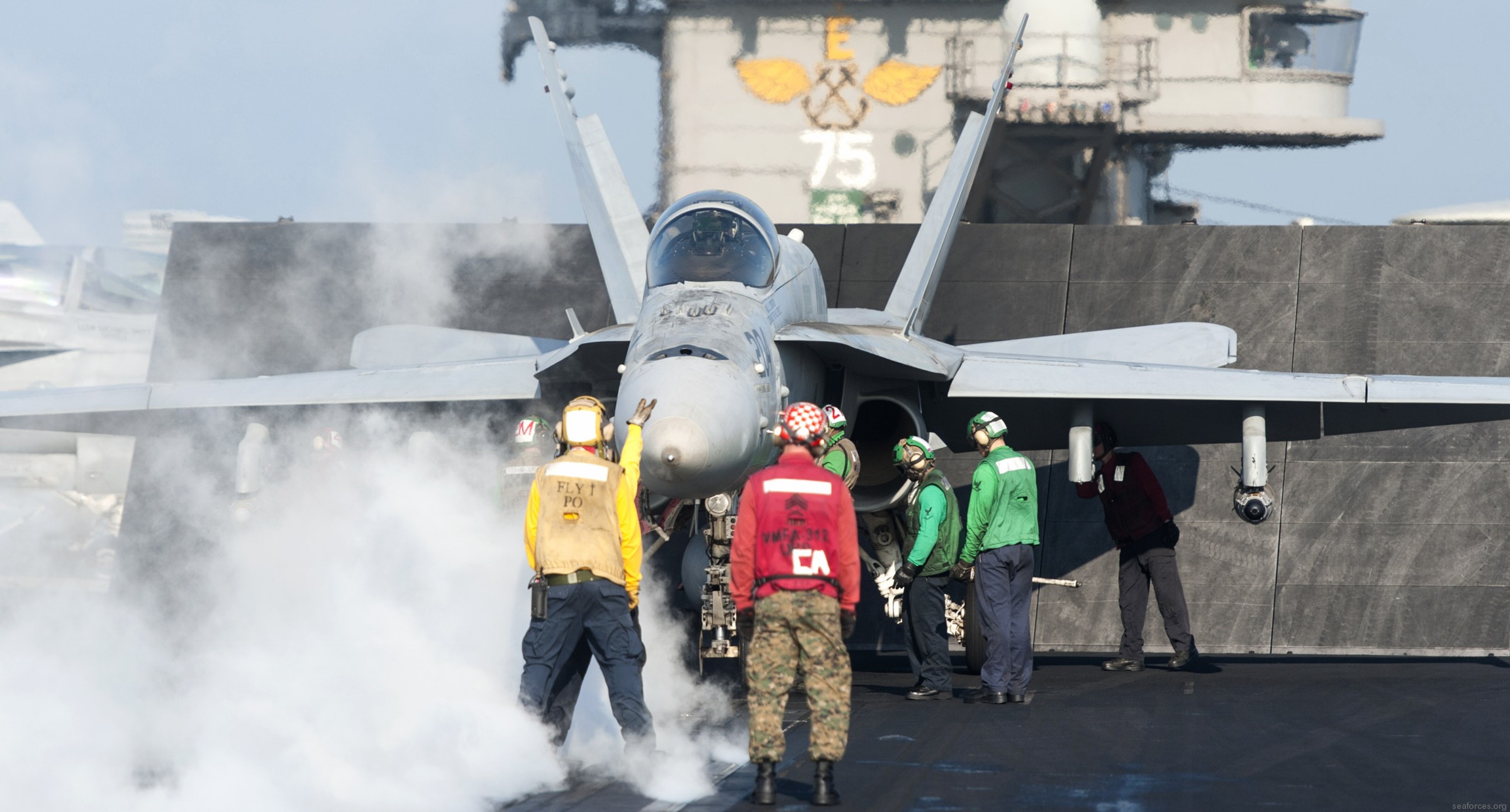 vmfa-312 checkerboards marine fighter attack squadron usmc f/a-18c hornet cvw-3 uss harry s. truman cvn-75 25