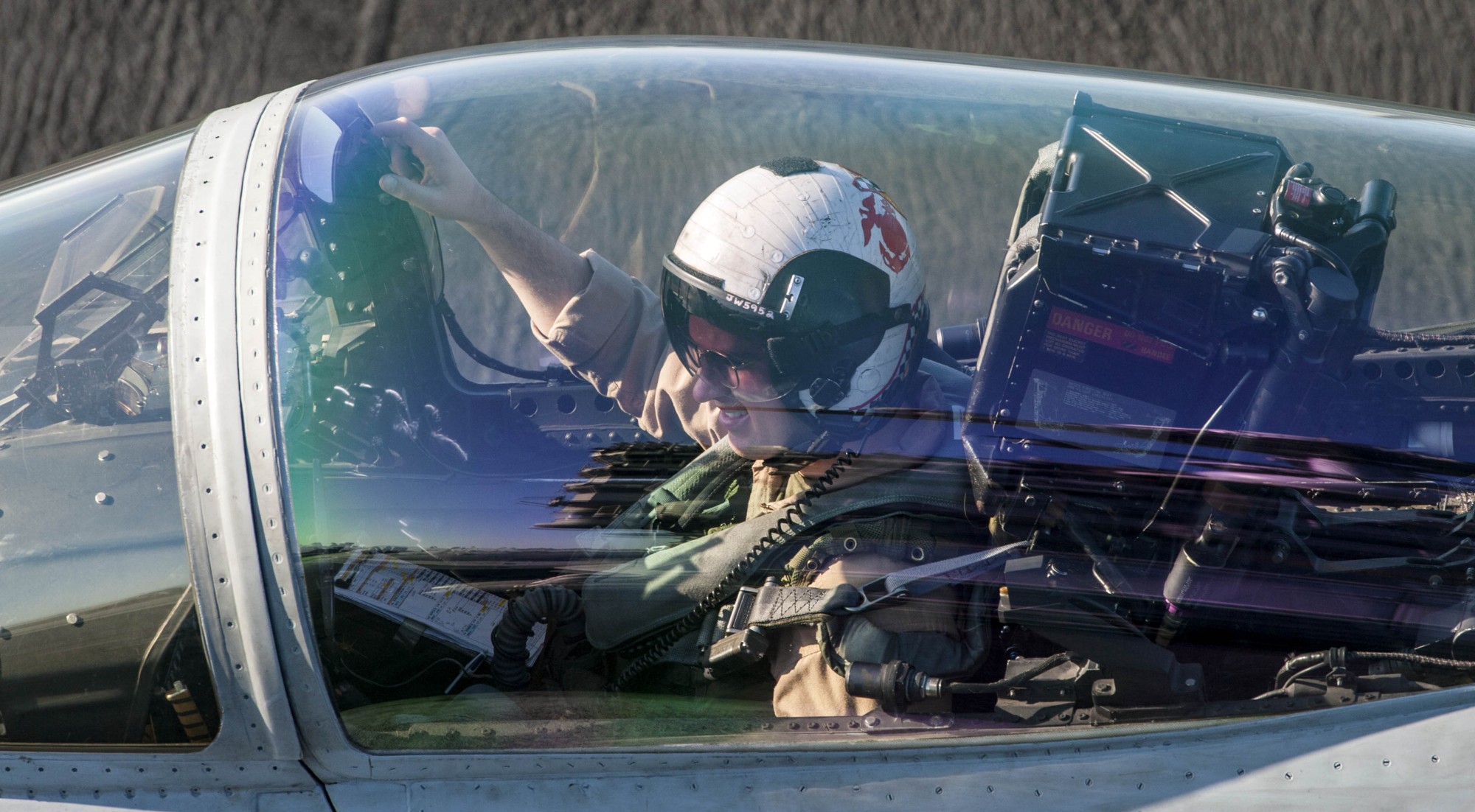 vmfa-312 checkerboards marine fighter attack squadron usmc f/a-18c hornet cockpit view 148