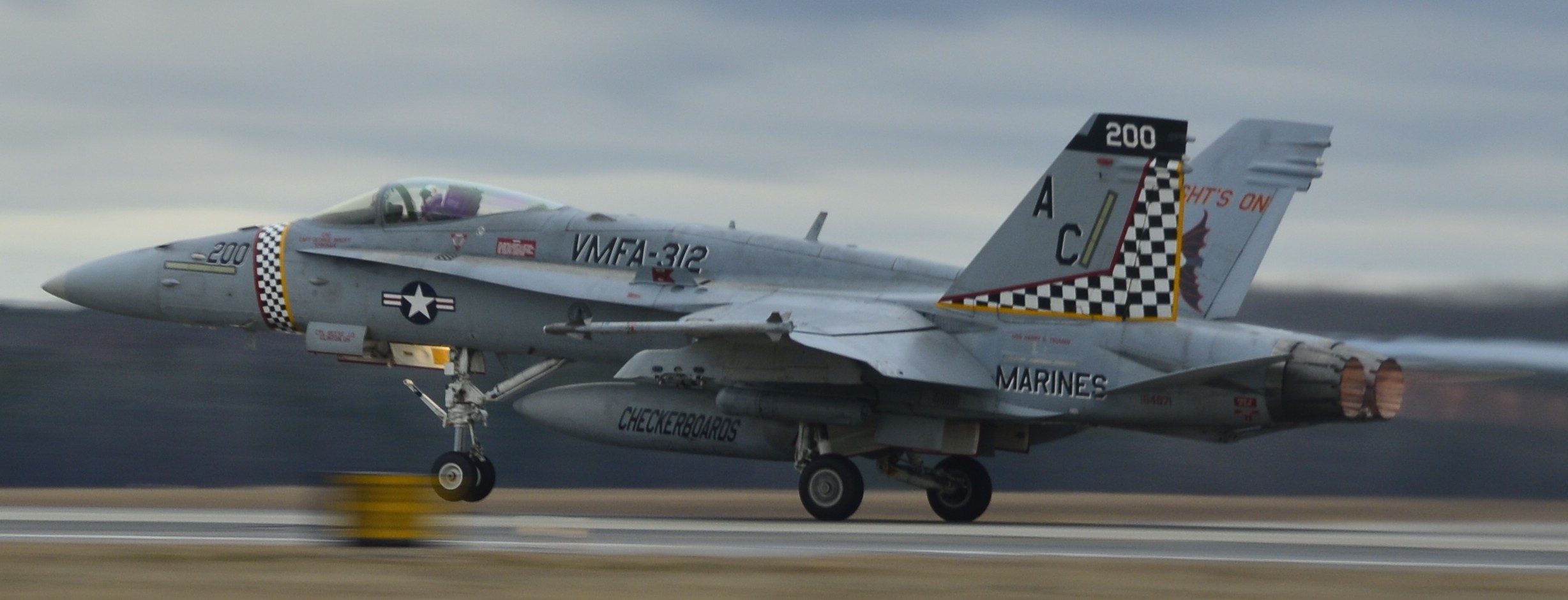 vmfa-312 checkerboards marine fighter attack squadron usmc f/a-18c hornet sentry savannah angb georgia 2015